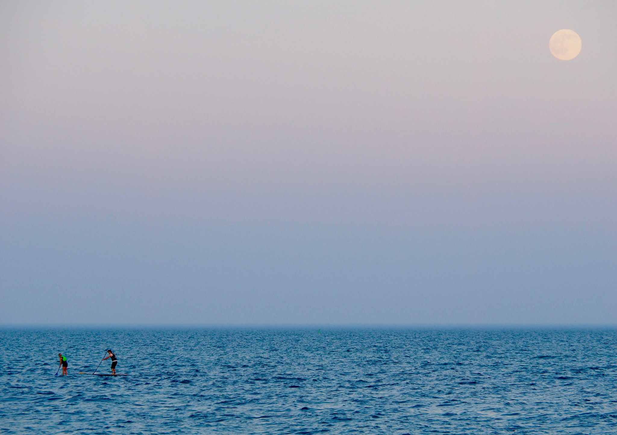 Olympus OM-D E-M10 sample photo. Paddle moon photography