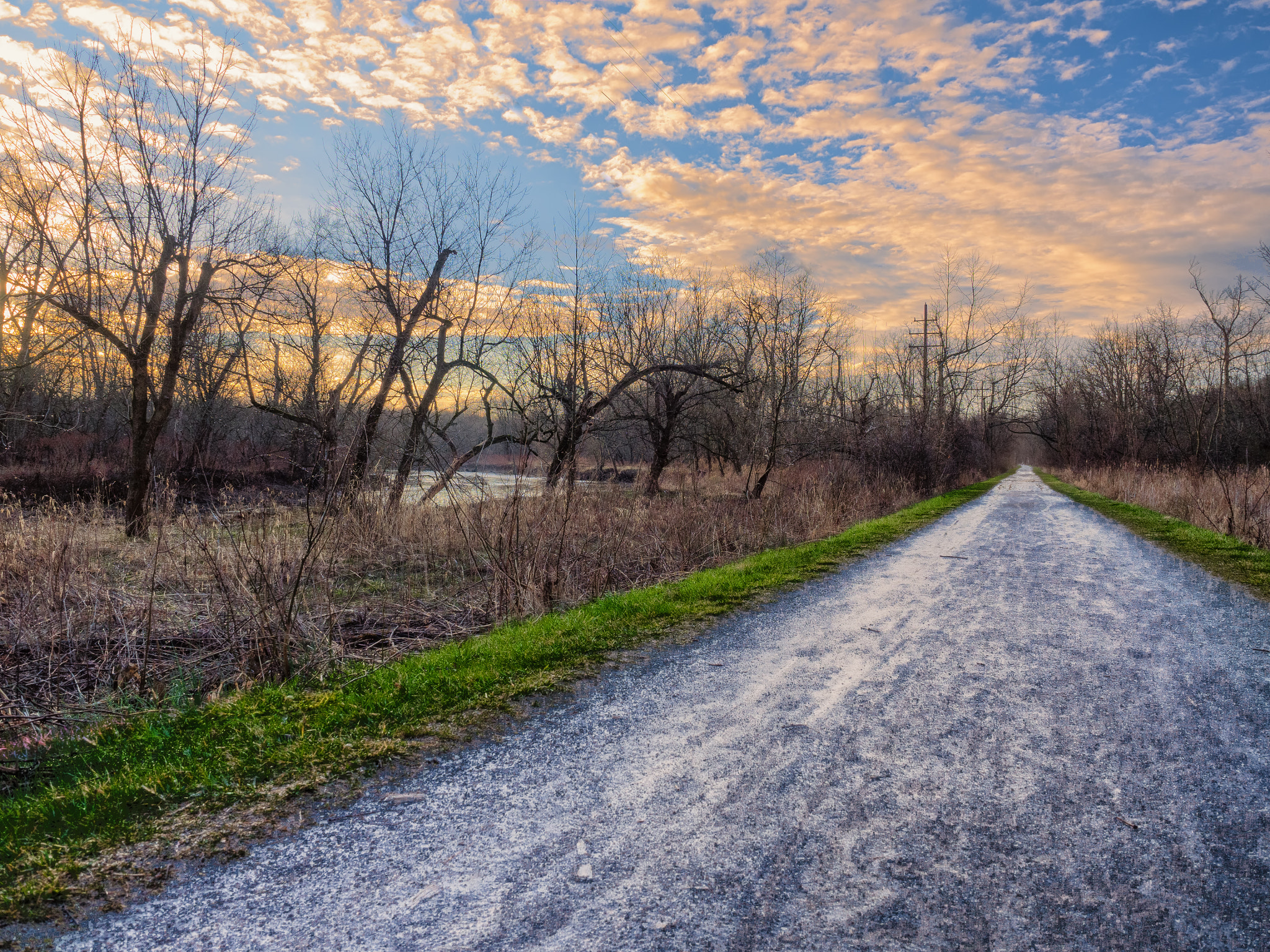 Olympus OM-D E-M5 II sample photo. Red lock trailhead photography