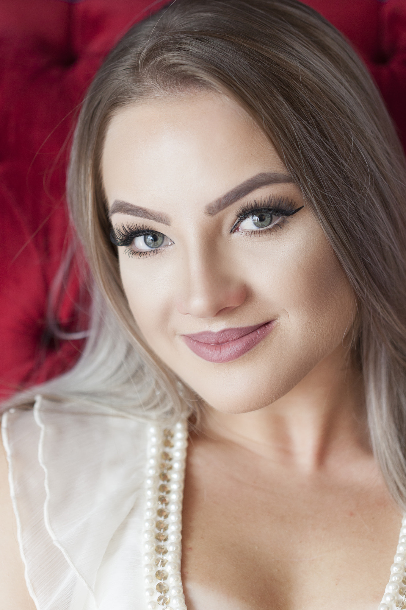 Canon EF 100mm F2.8 Macro USM sample photo. The face photography