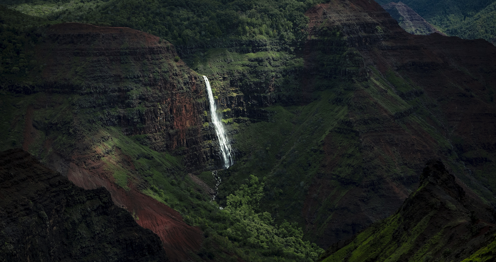 Fujifilm X-T1 sample photo. Waterfall in hawaii photography