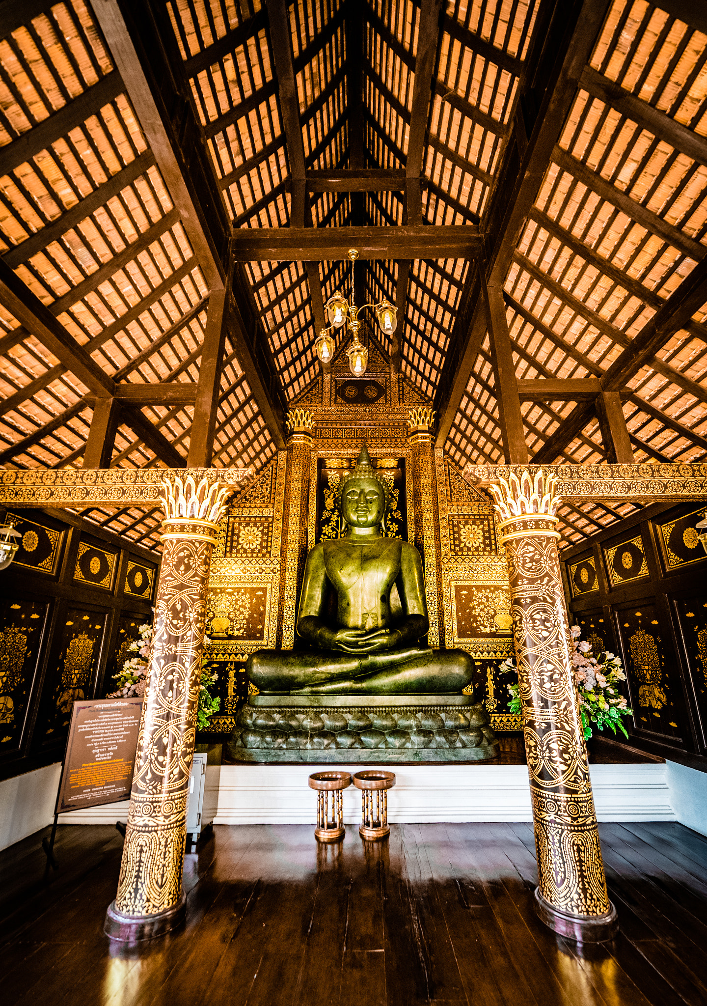 Samyang 14mm F2.8 ED AS IF UMC sample photo. Jade buddha photography