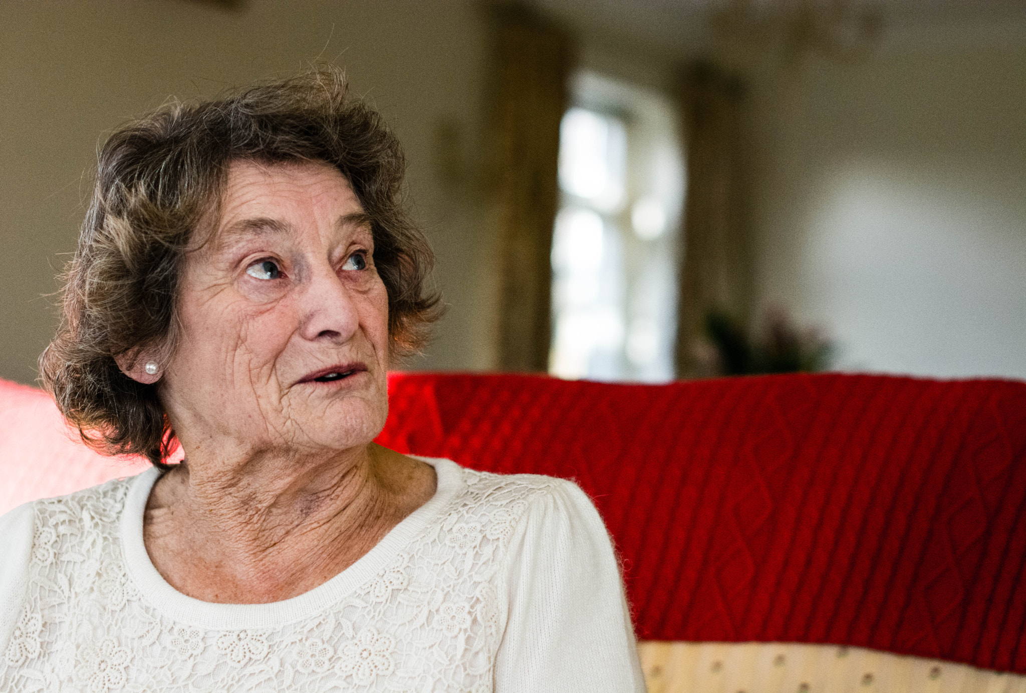 Nikon D5200 + Nikon AF-S Nikkor 50mm F1.4G sample photo. Grandparents at christmas photography