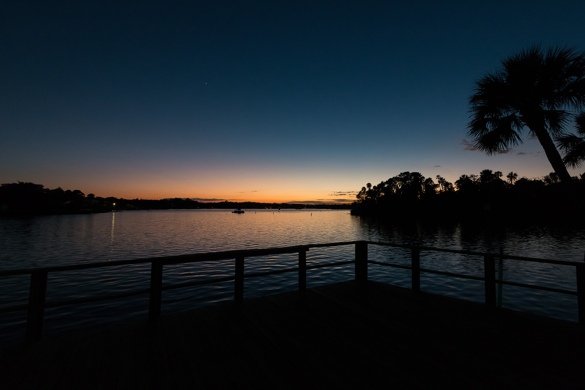 Sigma 10-20mm F3.5 EX DC HSM sample photo. Crystal river photography