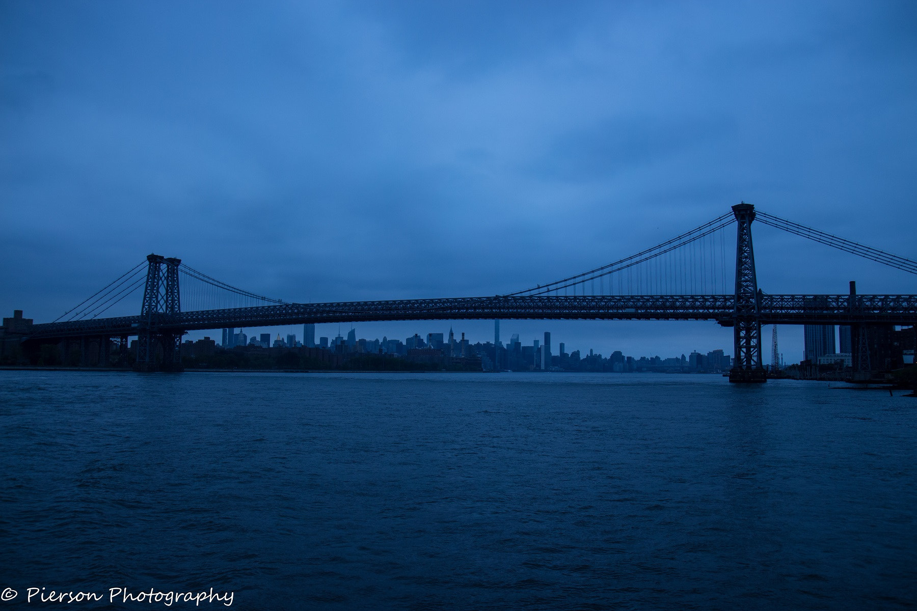 Canon EOS 700D (EOS Rebel T5i / EOS Kiss X7i) sample photo. Boat ride under the bridge photography