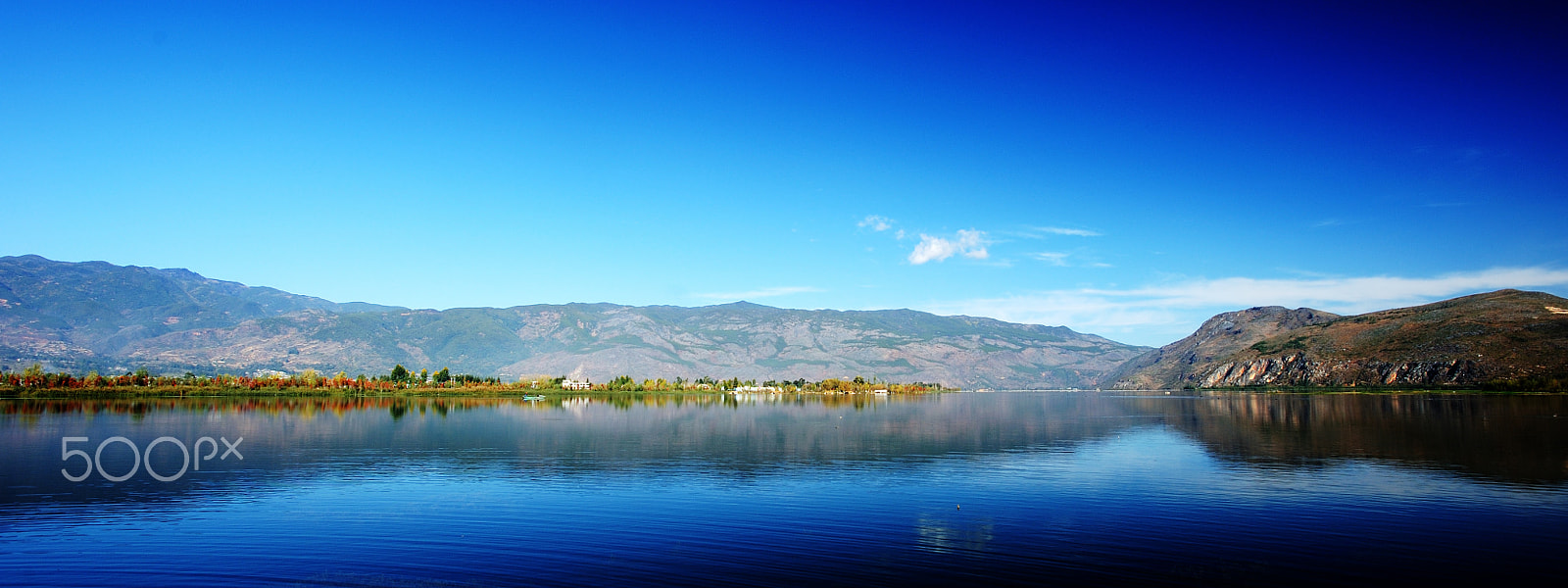 Nikon AF-S Nikkor 17-35mm F2.8D ED-IF sample photo. The lake of erhai,yunnan,china photography