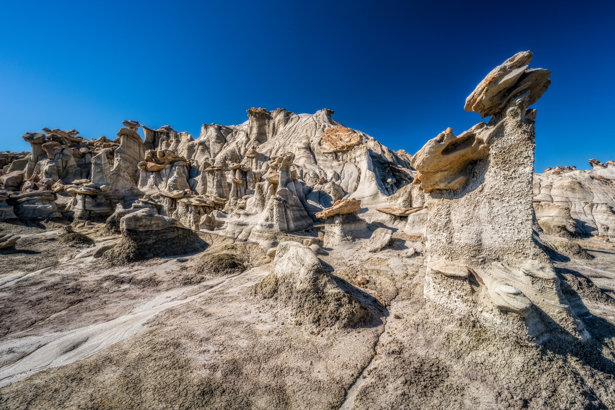 Sony a7R II + ZEISS Batis 18mm F2.8 sample photo. Delicate balance photography