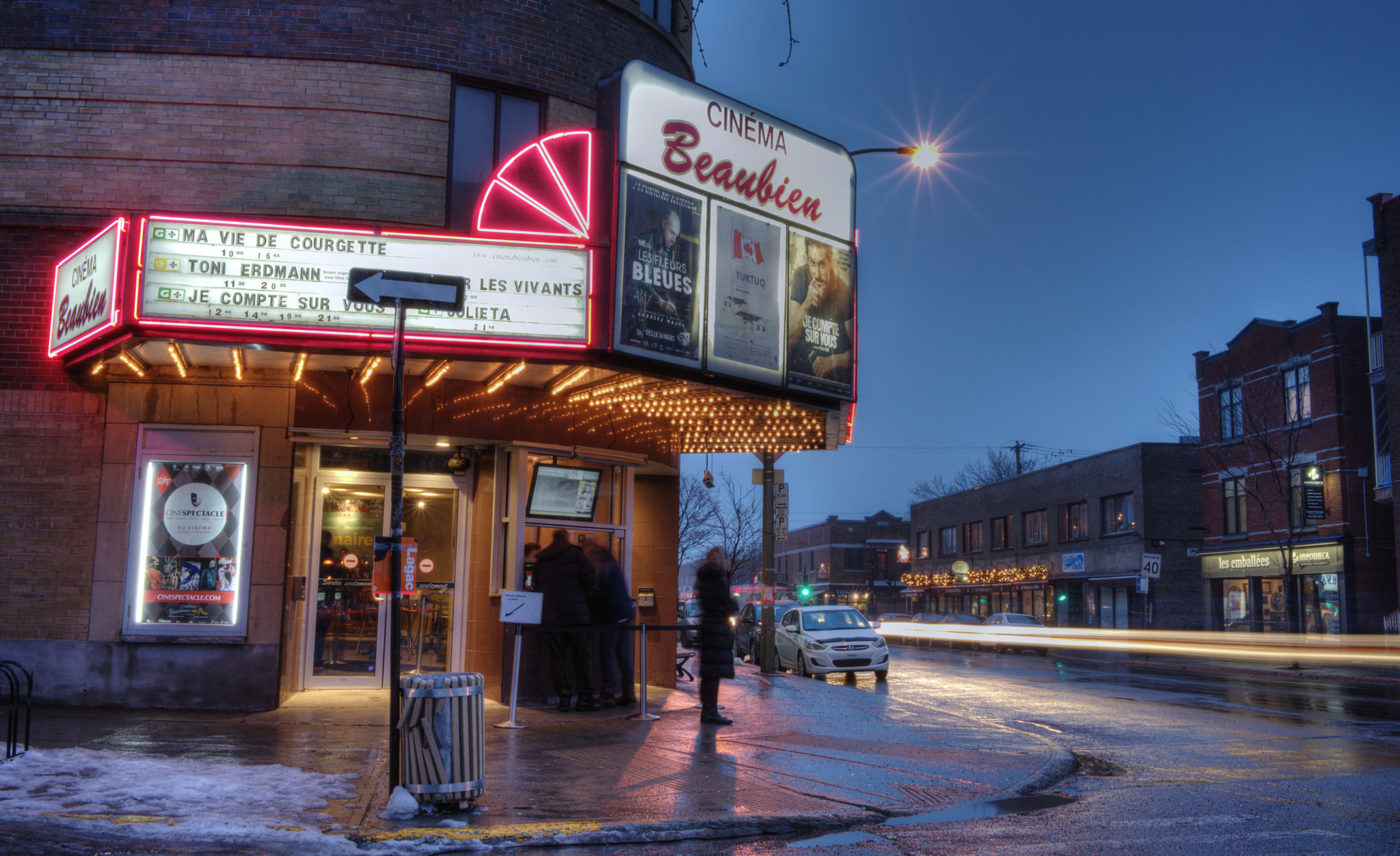 Sony a7 II + Sony Sonnar T* FE 35mm F2.8 ZA sample photo. Cinéma beaubien photography