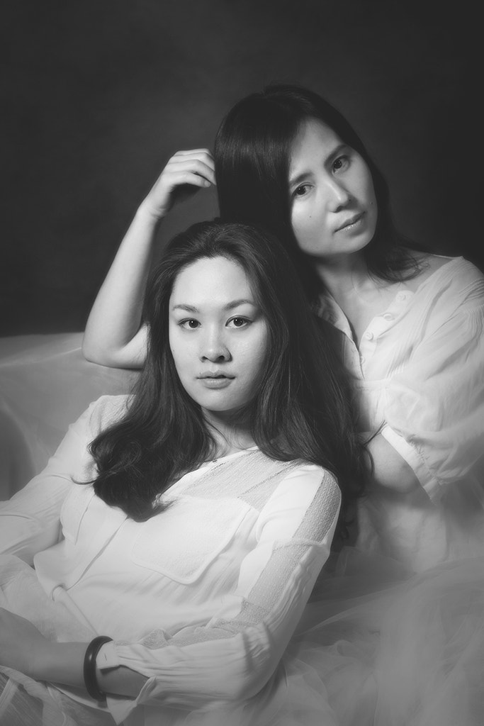 Canon EF 85mm F1.2L II USM sample photo. Tweens photography
