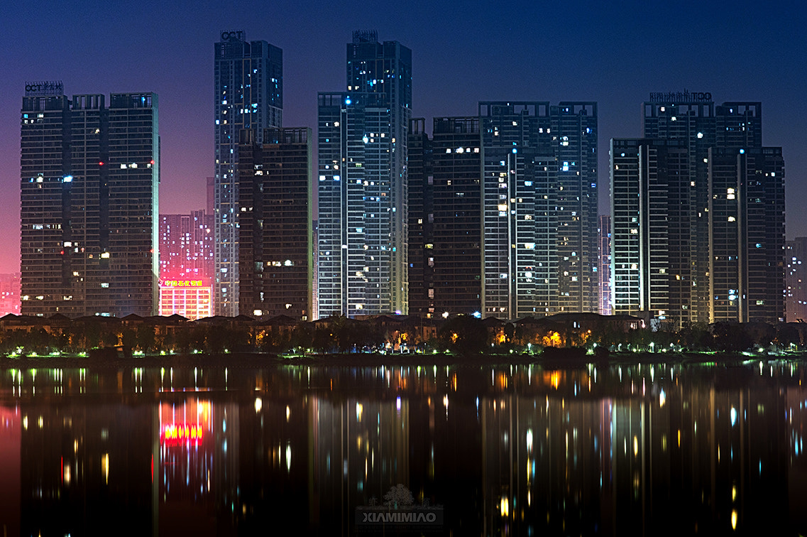 Sony SLT-A57 + Sony 50mm F1.4 sample photo. 繁星 photography