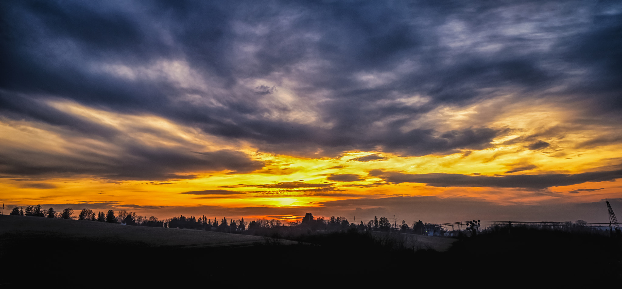 Sony a7R + Sony Vario-Tessar T* FE 16-35mm F4 ZA OSS sample photo. "heaven's dusk" photography