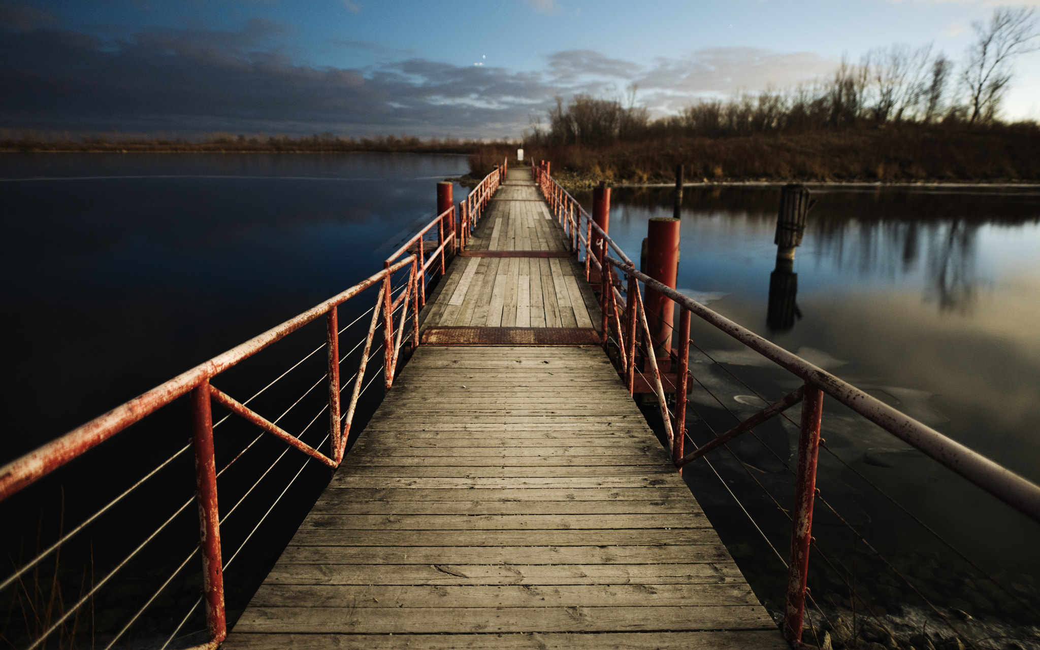 Sony a7R II + Sigma 20mm F1.4 DG HSM Art sample photo. Bridge photography