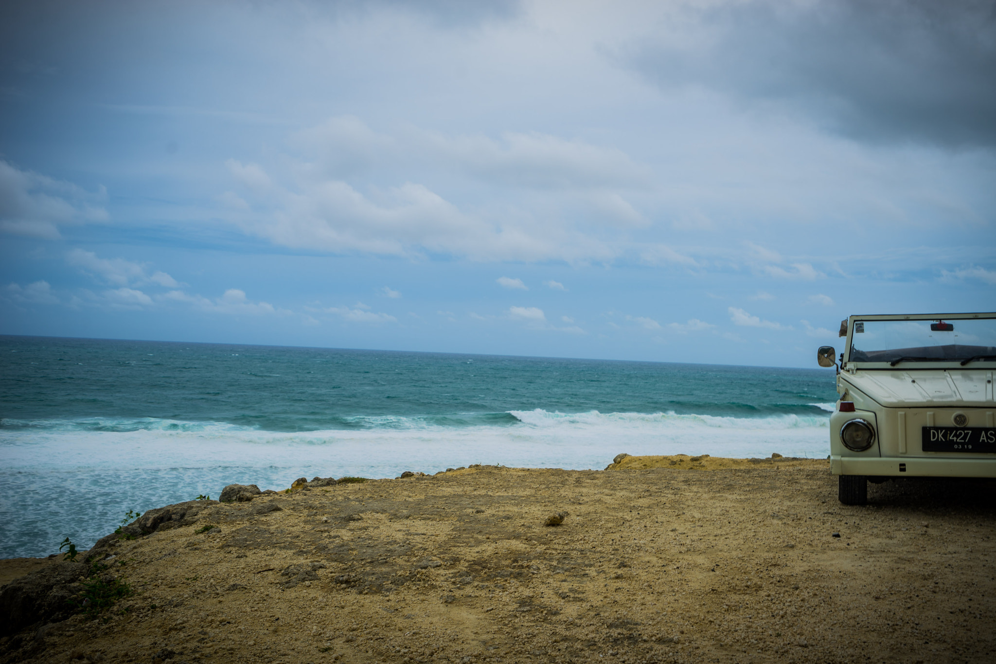 Sony a7R + Sony Vario-Tessar T* FE 16-35mm F4 ZA OSS sample photo. The high cliff at melasti beach photography