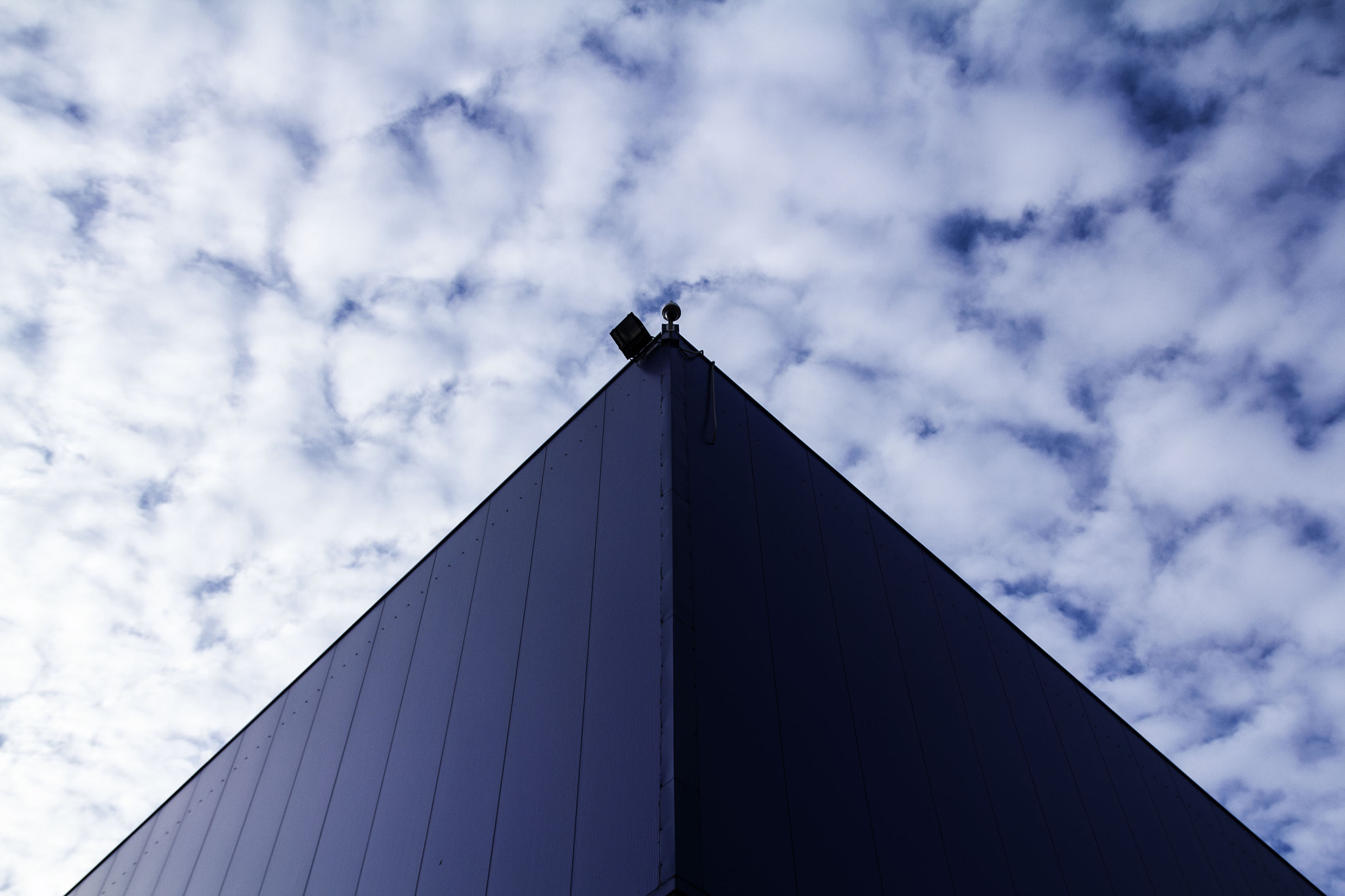 Tamron SP AF 17-50mm F2.8 XR Di II LD Aspherical (IF) sample photo. #17 #minimal photography