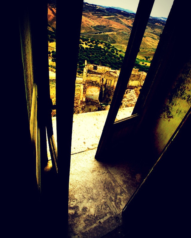 Kodak DCS Pro 14nx sample photo. In quell'antico borgo fantasma mi sono fatto silenzio. photography