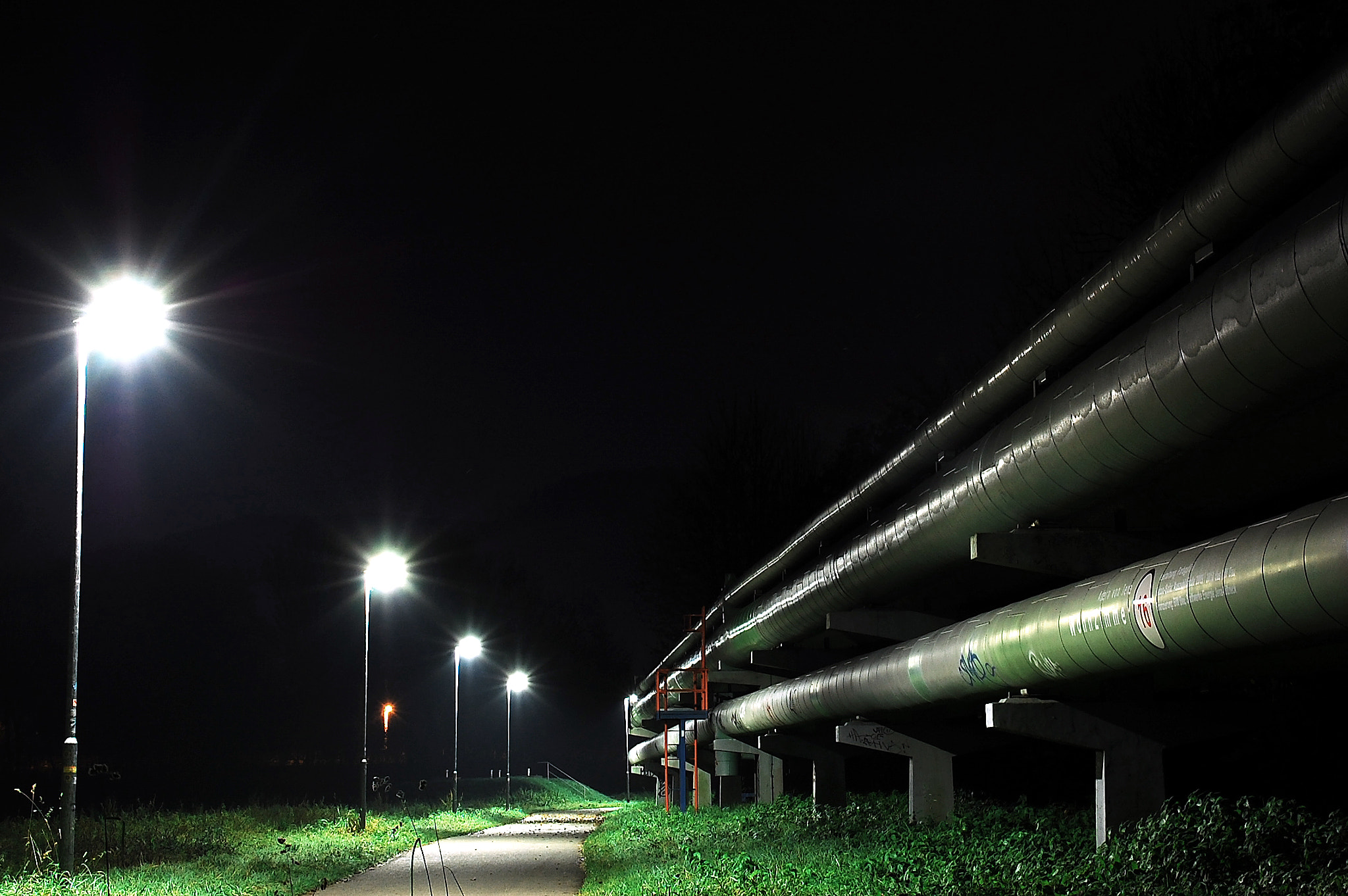 Nikon D40 sample photo. The way home... photography