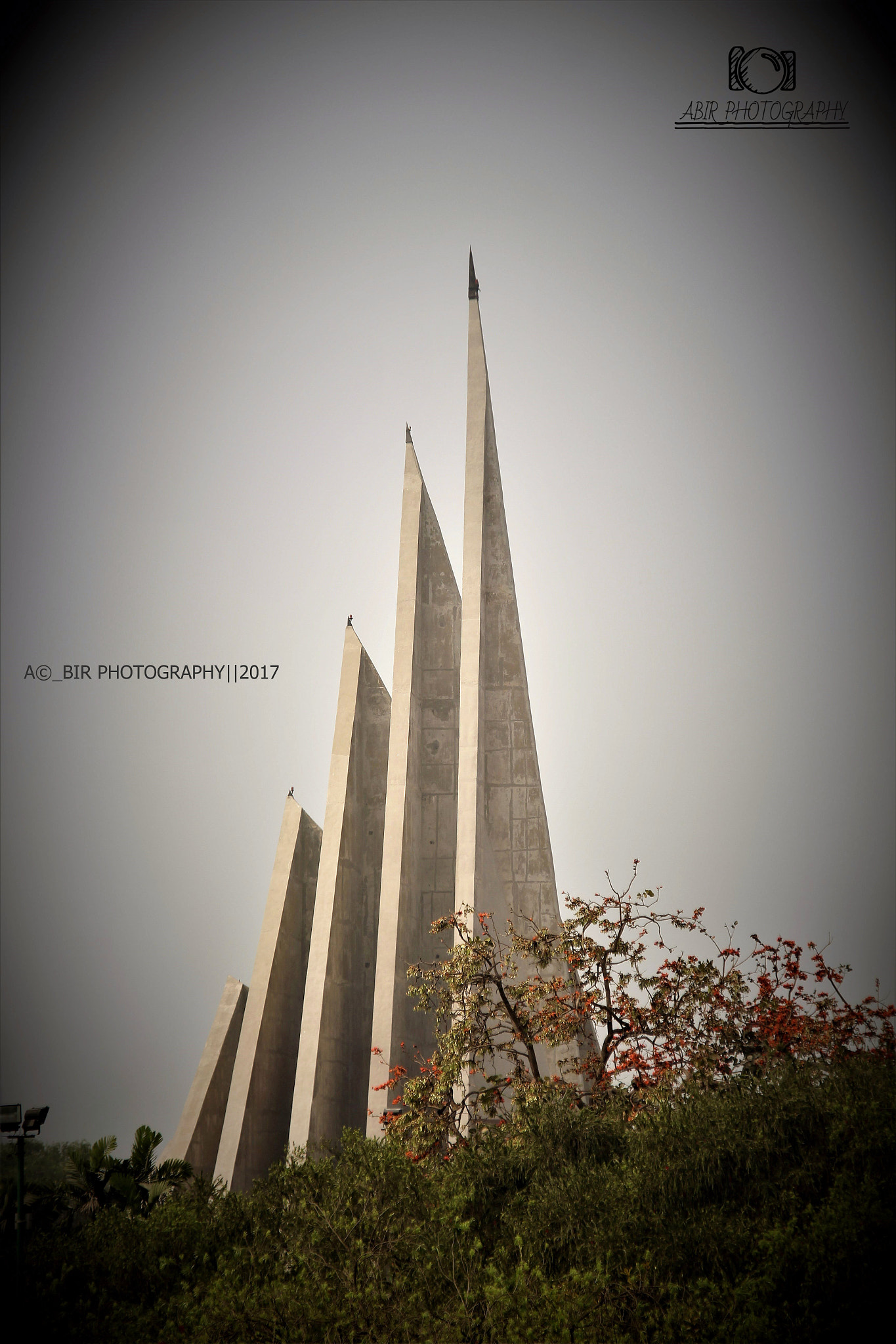 Sigma 18-200mm f/3.5-6.3 DC OS sample photo. Monument photography