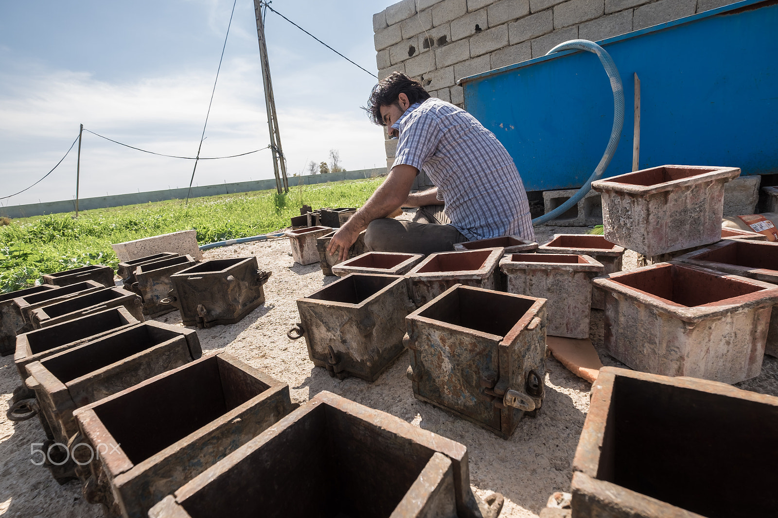 Fujifilm XF 10-24mm F4 R OIS sample photo. Labour in work photography