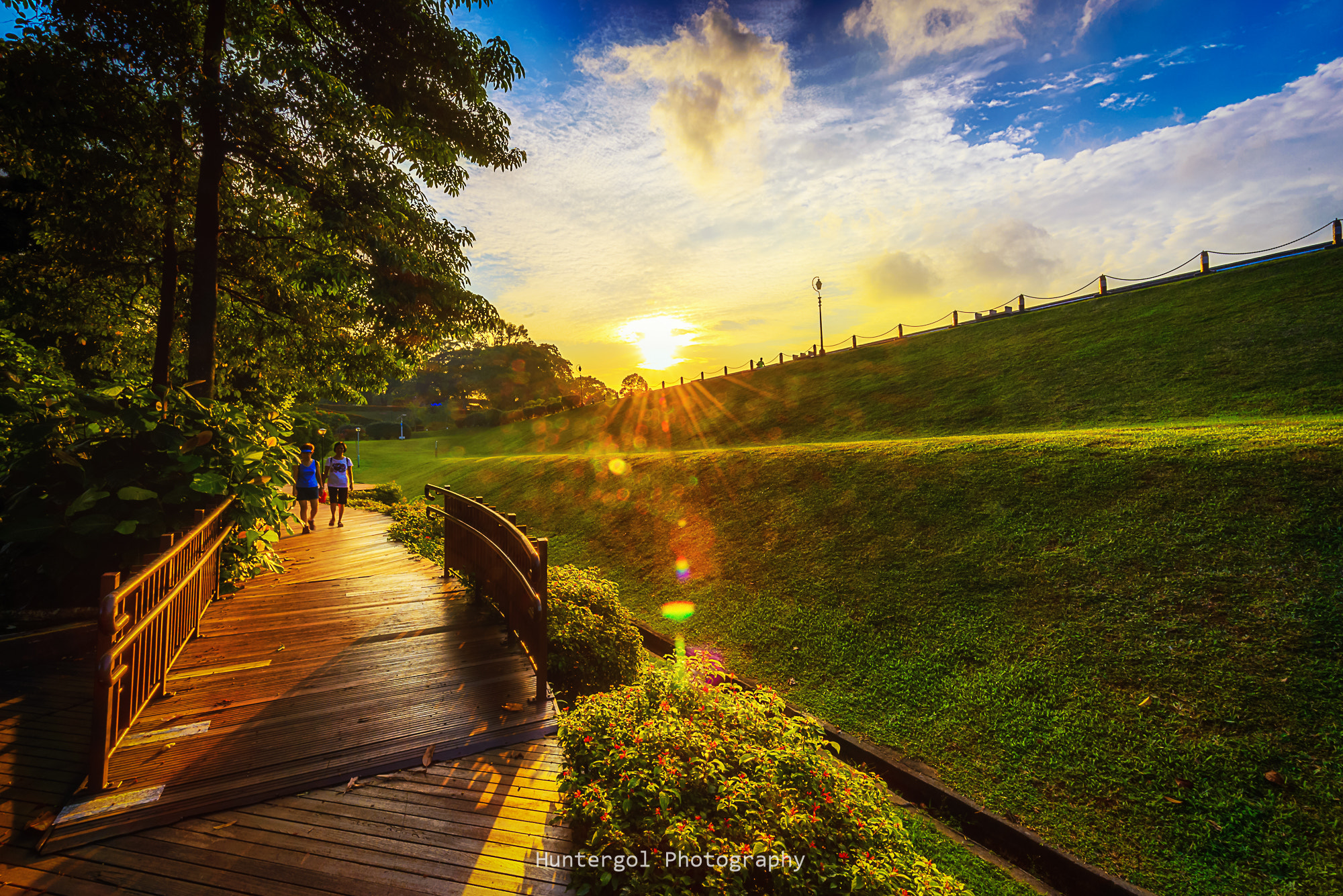 Nikon AF-S Nikkor 16-35mm F4G ED VR sample photo. Bridge to the sun photography