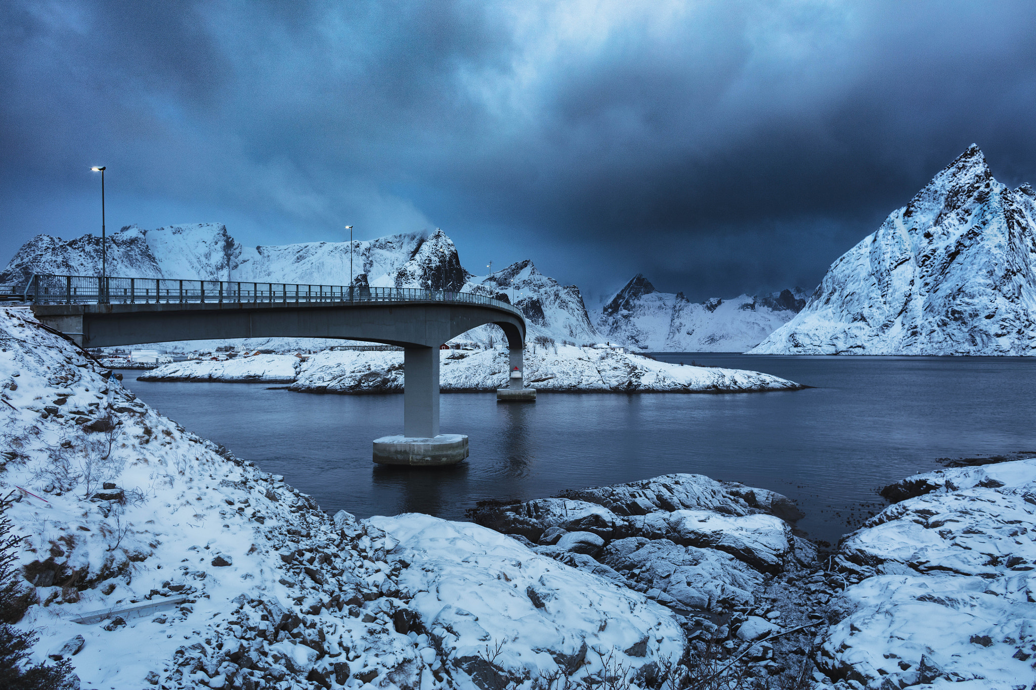 Canon EF 24mm f/1.4L sample photo. Lofoten photography