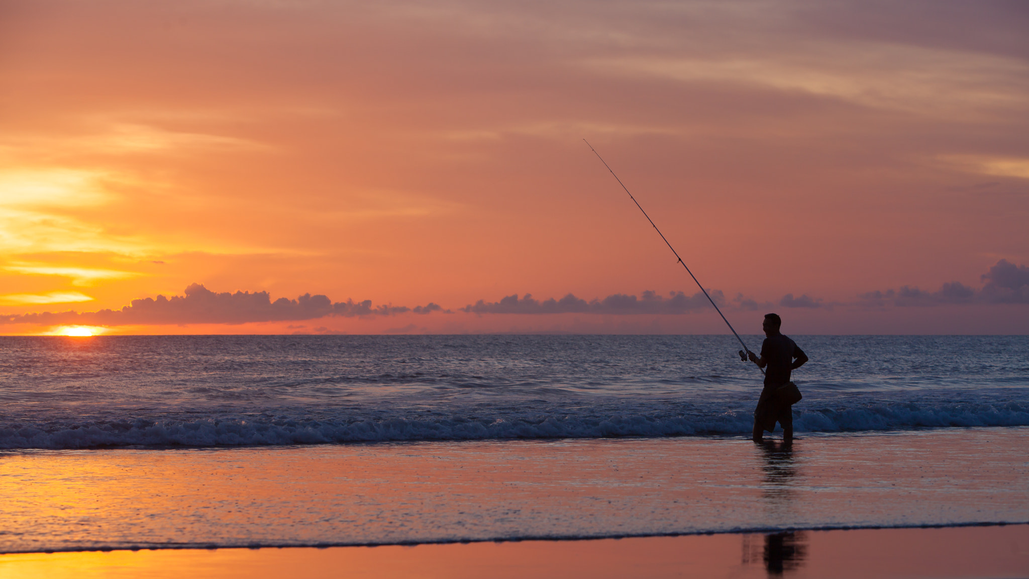 Canon EOS 5D Mark II + Canon EF 70-200mm F2.8L IS USM sample photo. Bali life - fishing on the beach. photography