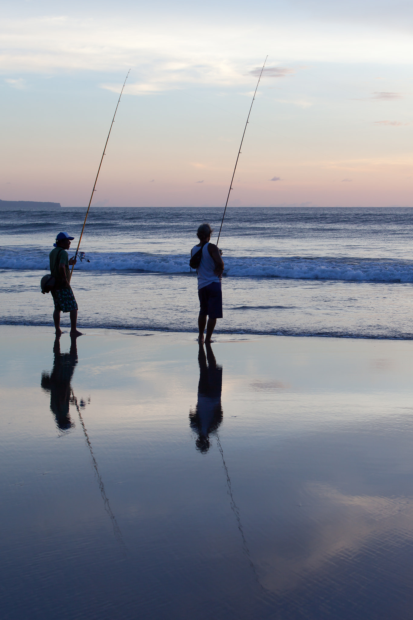 Canon EOS 5D Mark II sample photo. Bali life - fishing on the beach. photography