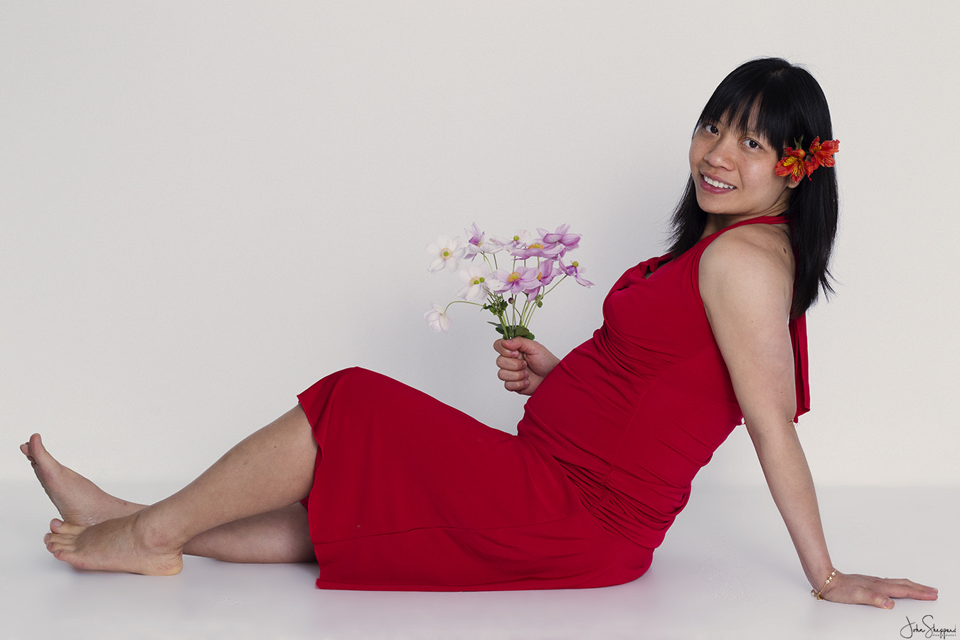 Canon EF 50mm F1.8 II sample photo. Baby bump fun. photography