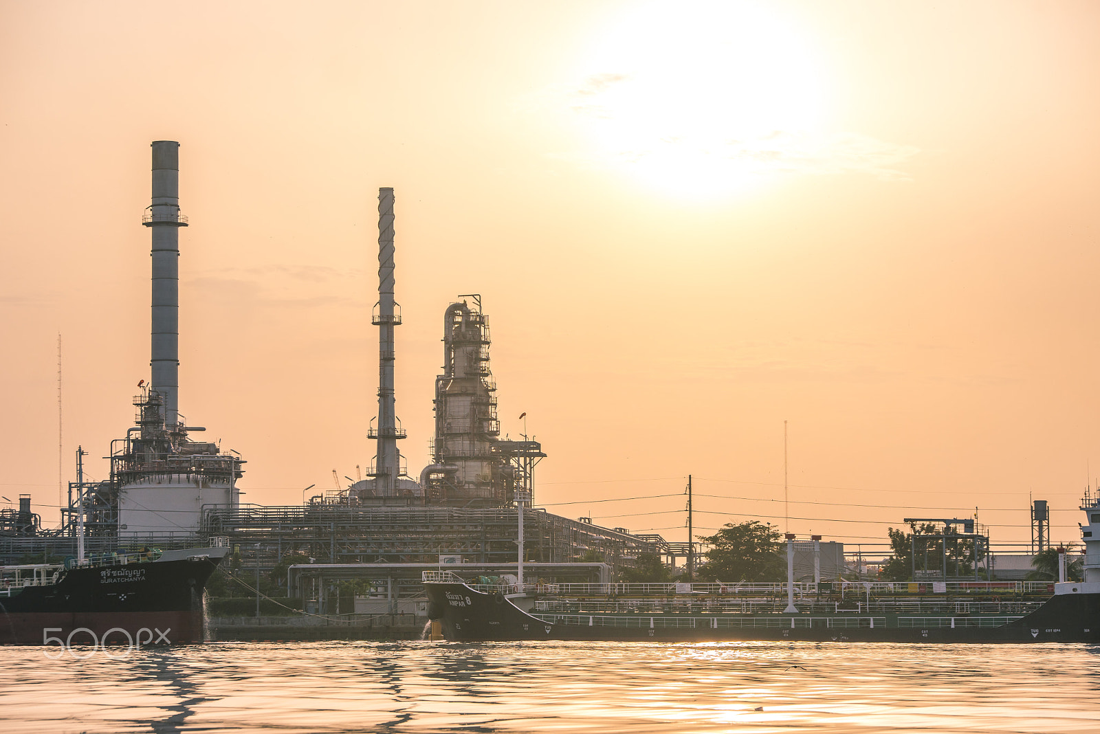 Nikon D750 + Tamron SP 70-200mm F2.8 Di VC USD sample photo. Chimney of oil refinery. photography