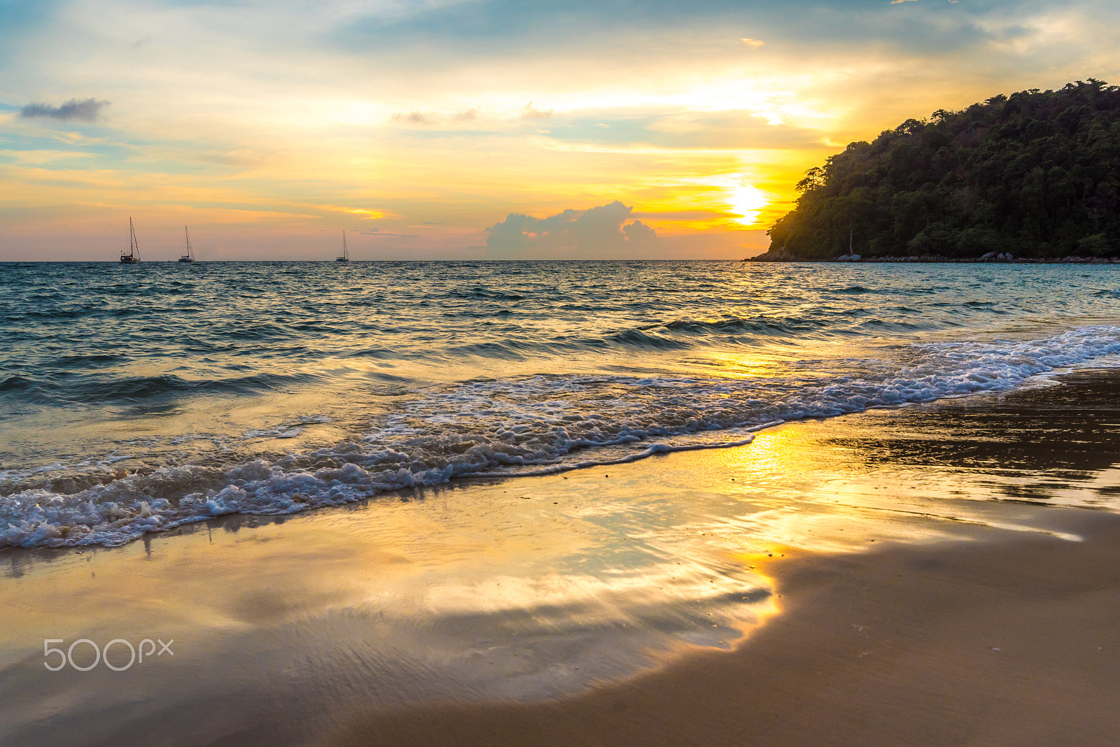 Nikon D750 + Tamron SP 15-30mm F2.8 Di VC USD sample photo. Wave at the beach under sunset. photography