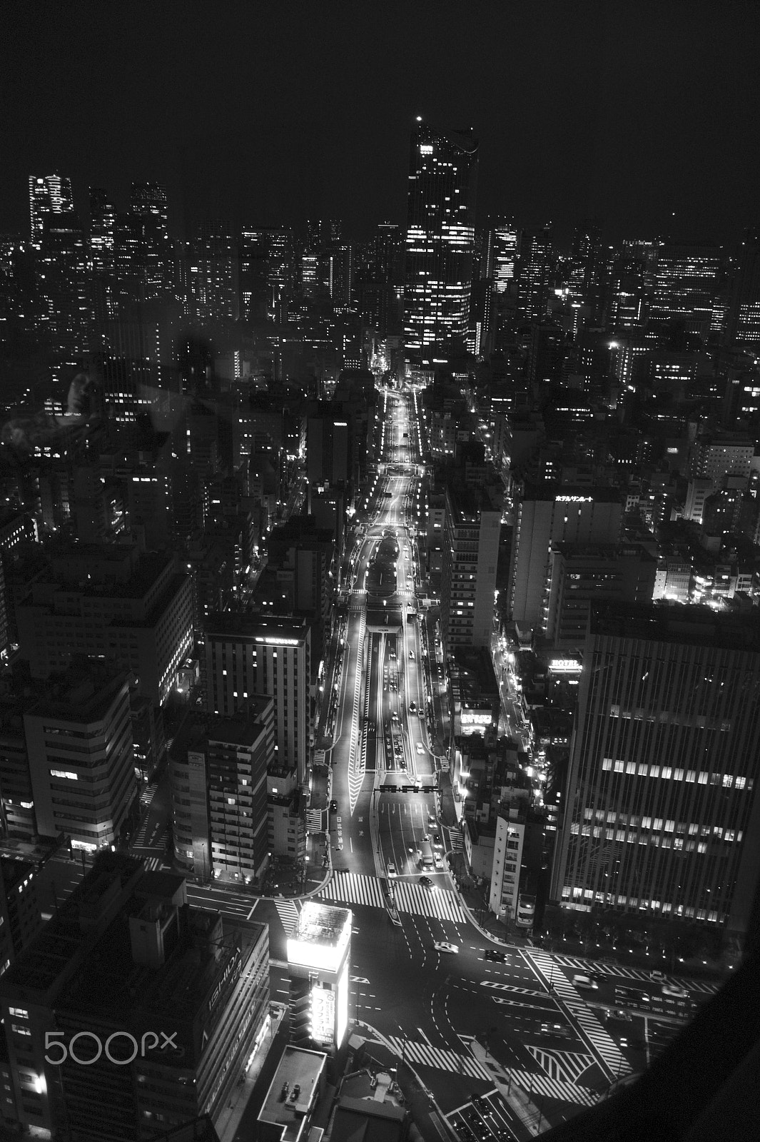 Leica M9 + Summilux-M 50mm f/1.4 (II) sample photo. 东京的夜色a photography