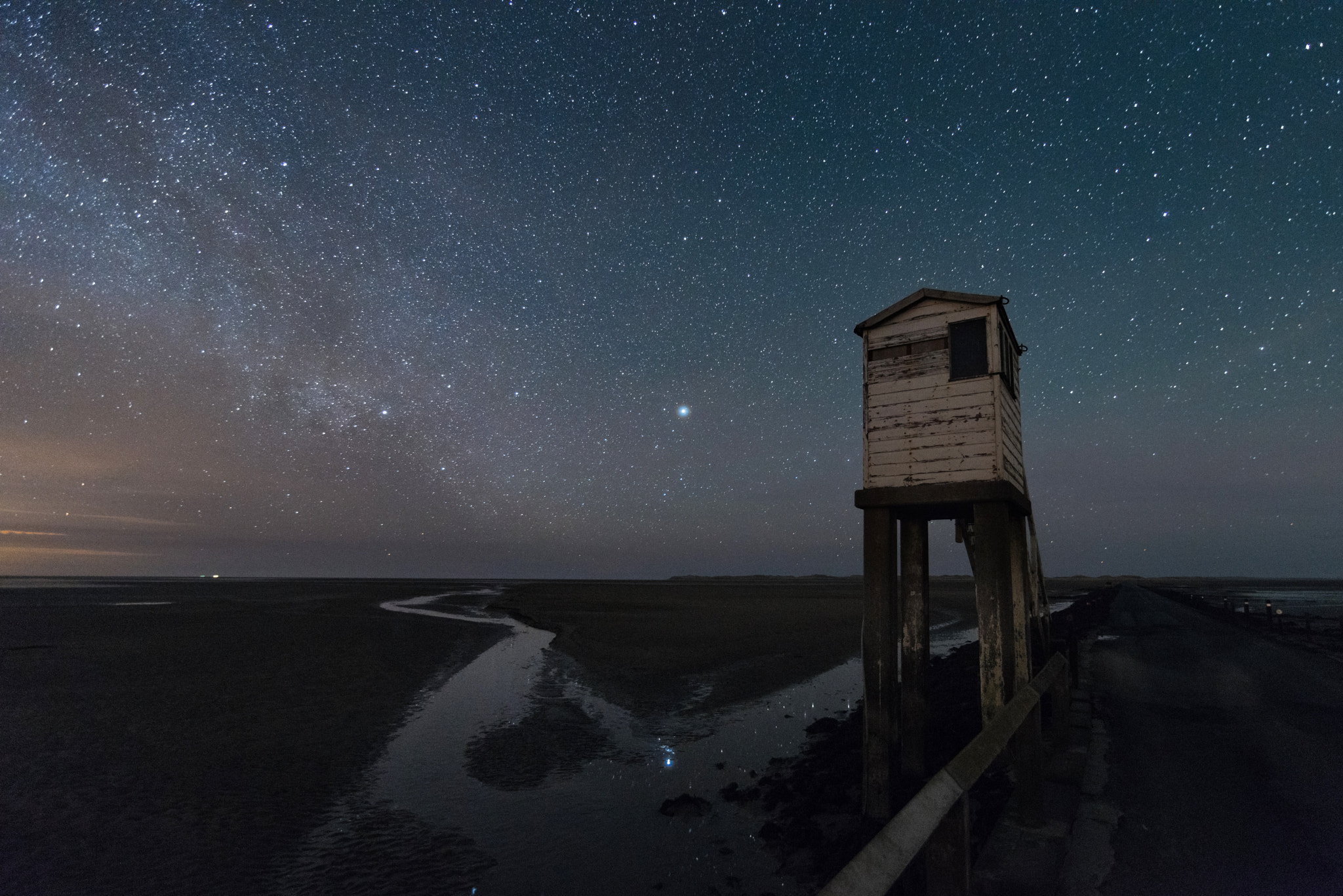 Tokina AT-X 16-28mm F2.8 Pro FX sample photo. Lindisfarne refuge hut photography