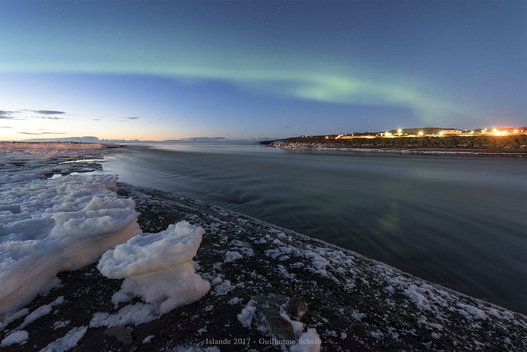 Nikon D750 + Tamron SP 15-30mm F2.8 Di VC USD sample photo. Lumière boréale à l'heure bleue photography