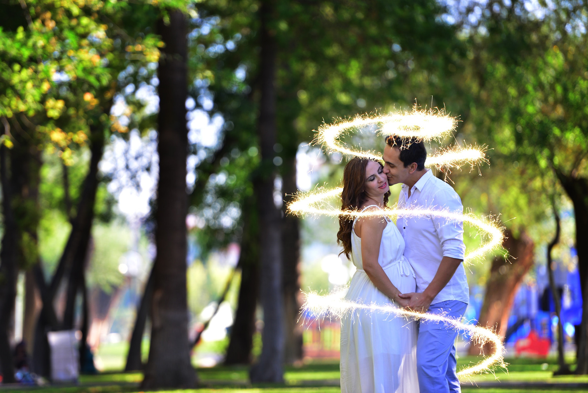 Nikon AF-S Nikkor 70-200mm F2.8G ED VR II sample photo. Pregnant photography photography