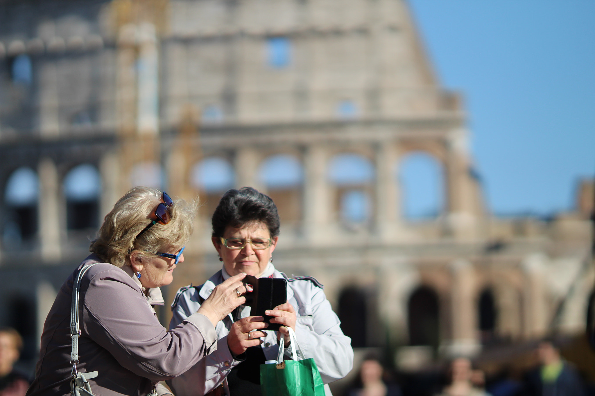 Canon EOS 1300D (EOS Rebel T6 / EOS Kiss X80) + Canon EF 135mm F2L USM sample photo. Lungo i fori imperiali..... photography