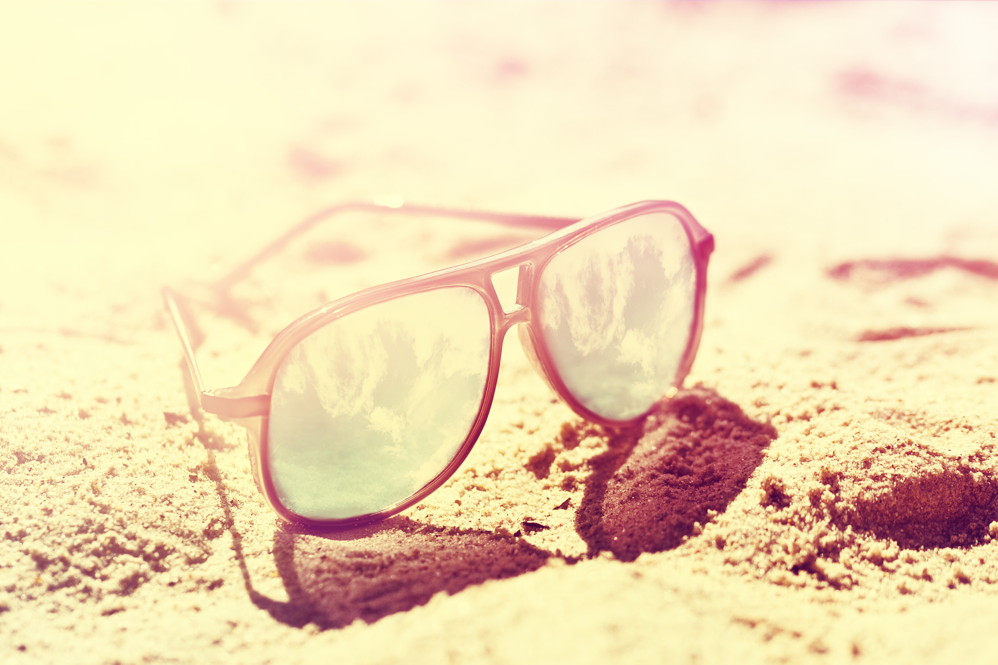 Canon EOS 7D sample photo. Summer or vacation concept. beautiful sunglasses on sand. beach. photography