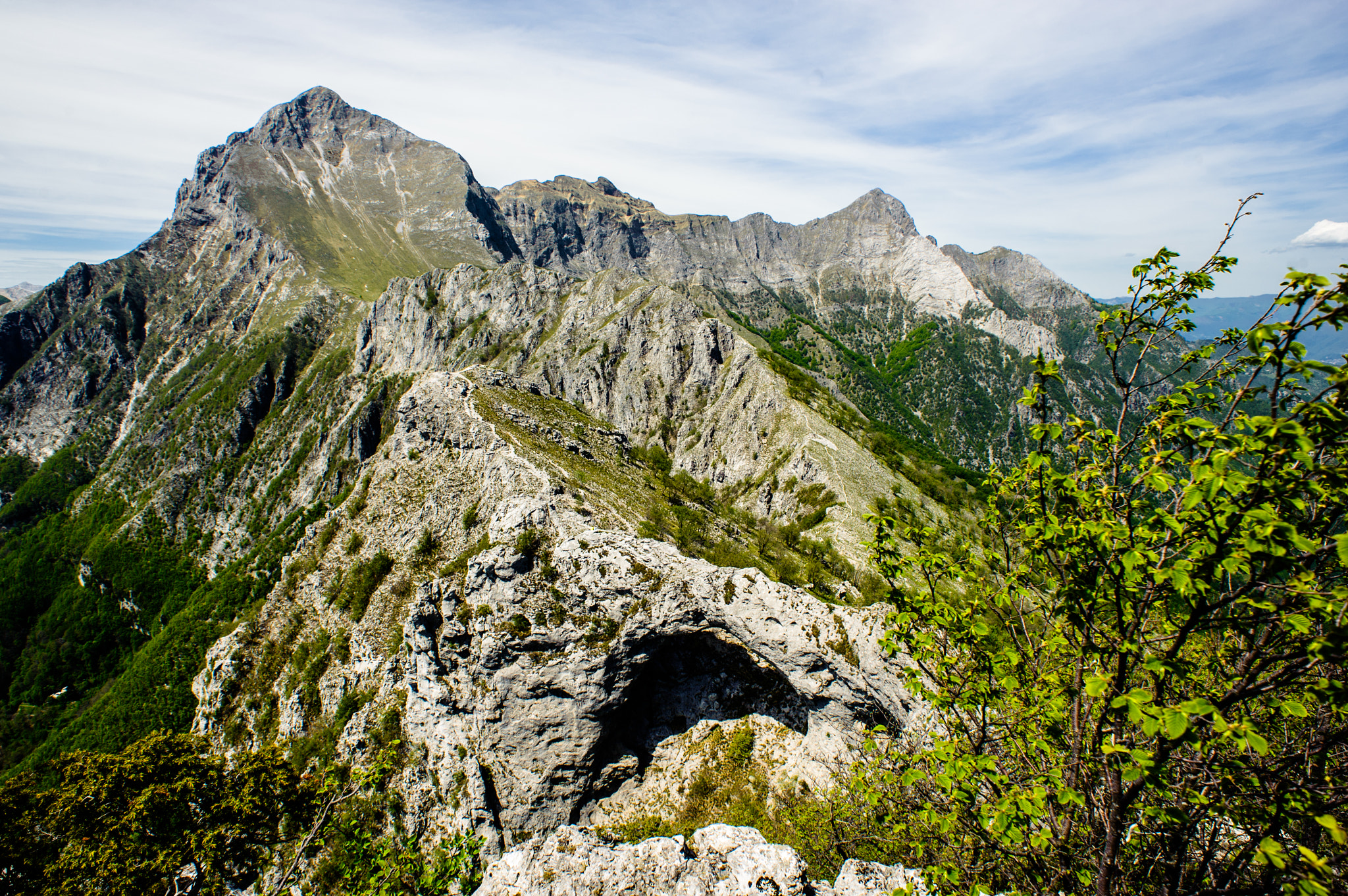 Nikon AF Nikkor 20mm F2.8D sample photo. Pania from forato summit photography