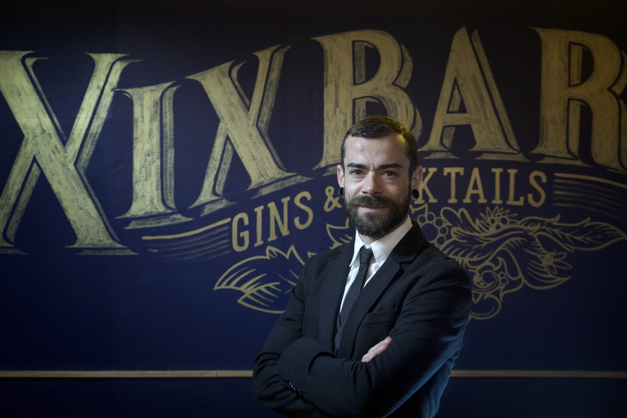 Sigma 24-70mm F2.8 EX DG Macro sample photo. Head bartender jaume arnau photography