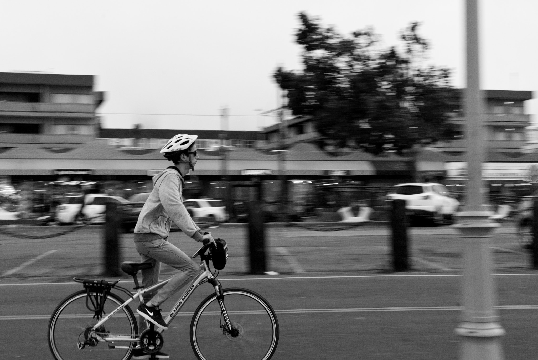 Nikon D3000 + Nikon AF-S DX Nikkor 35mm F1.8G sample photo. Paseando por usa photography