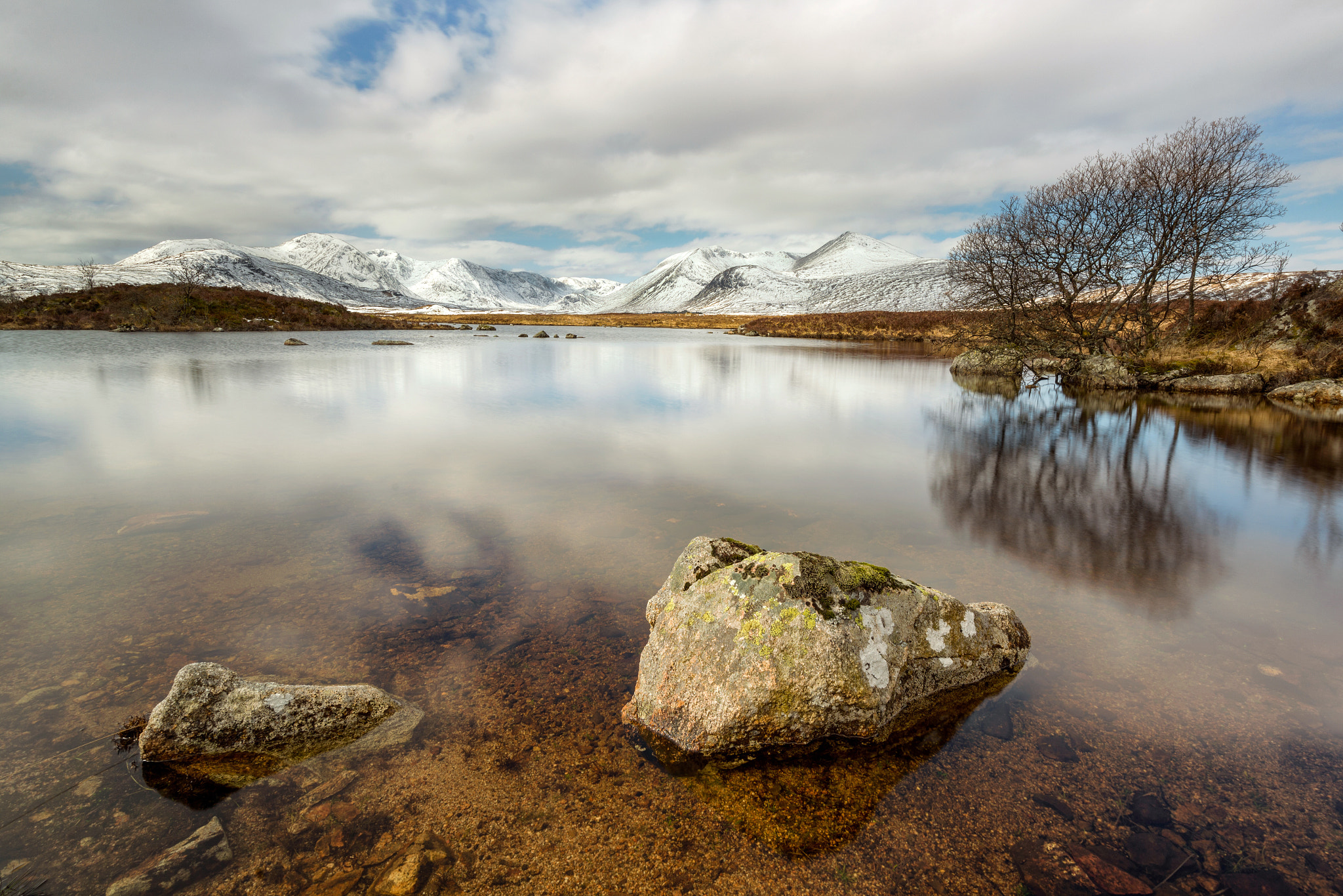 Nikon AF-S Nikkor 16-35mm F4G ED VR sample photo. By the waterside photography
