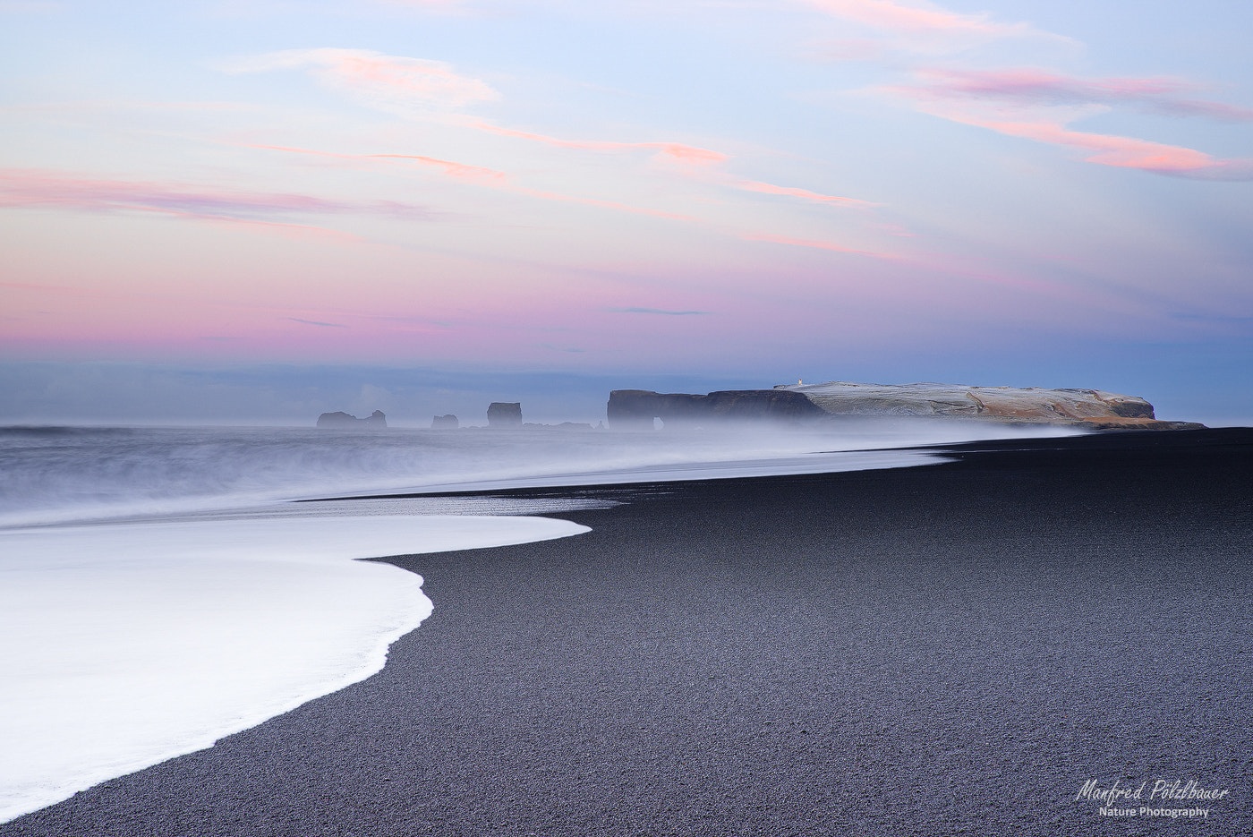 Sony a7R + Sony 70-400mm F4-5.6 G SSM sample photo. Reynisfjara in pastel colors photography