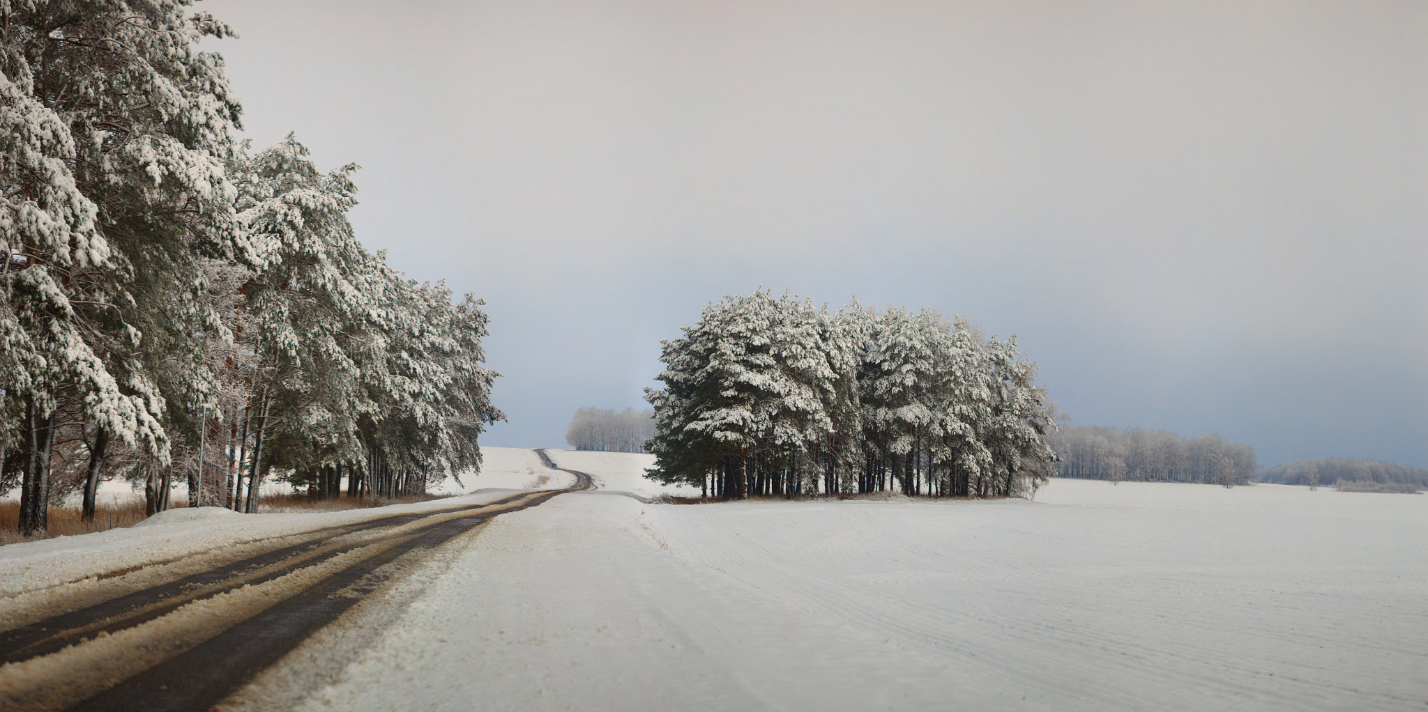 Canon EOS 6D sample photo. Traffic on the road in bad weather conditions in winter photography