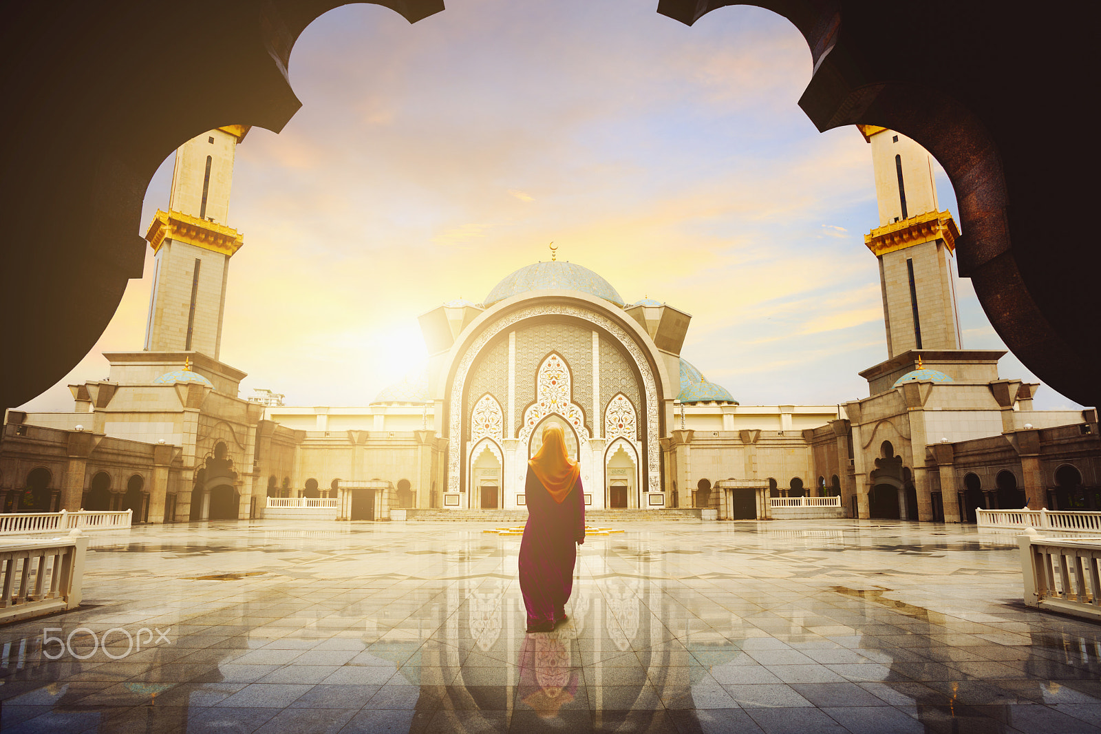 Canon EOS 5DS R sample photo. Malaysia mosque with muslim pray in malaysia photography