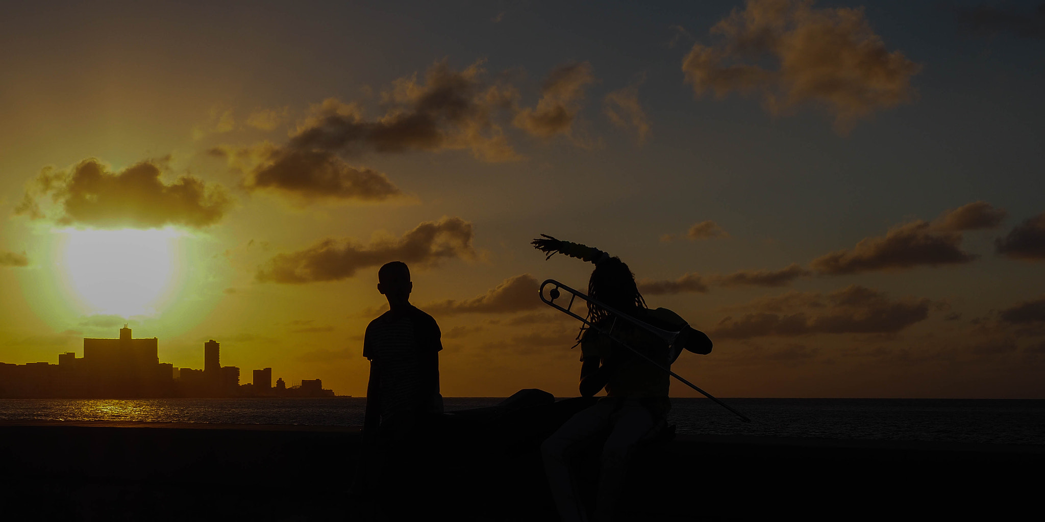 Olympus OM-D E-M5 II + Olympus M.Zuiko Digital ED 12-40mm F2.8 Pro sample photo. Silhouetted by the sun photography