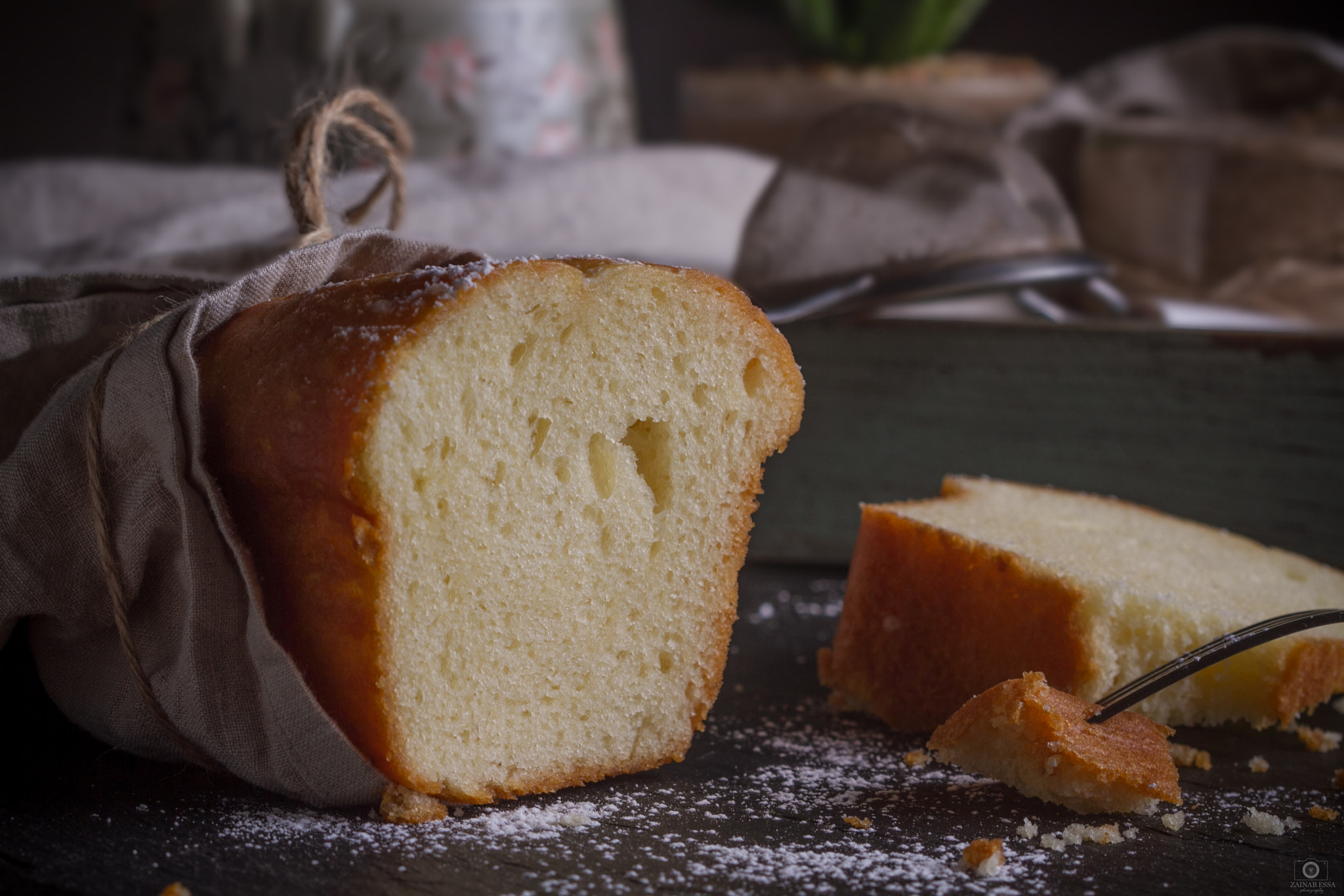 Canon EF 100mm F2.8 Macro USM sample photo. English cake photography