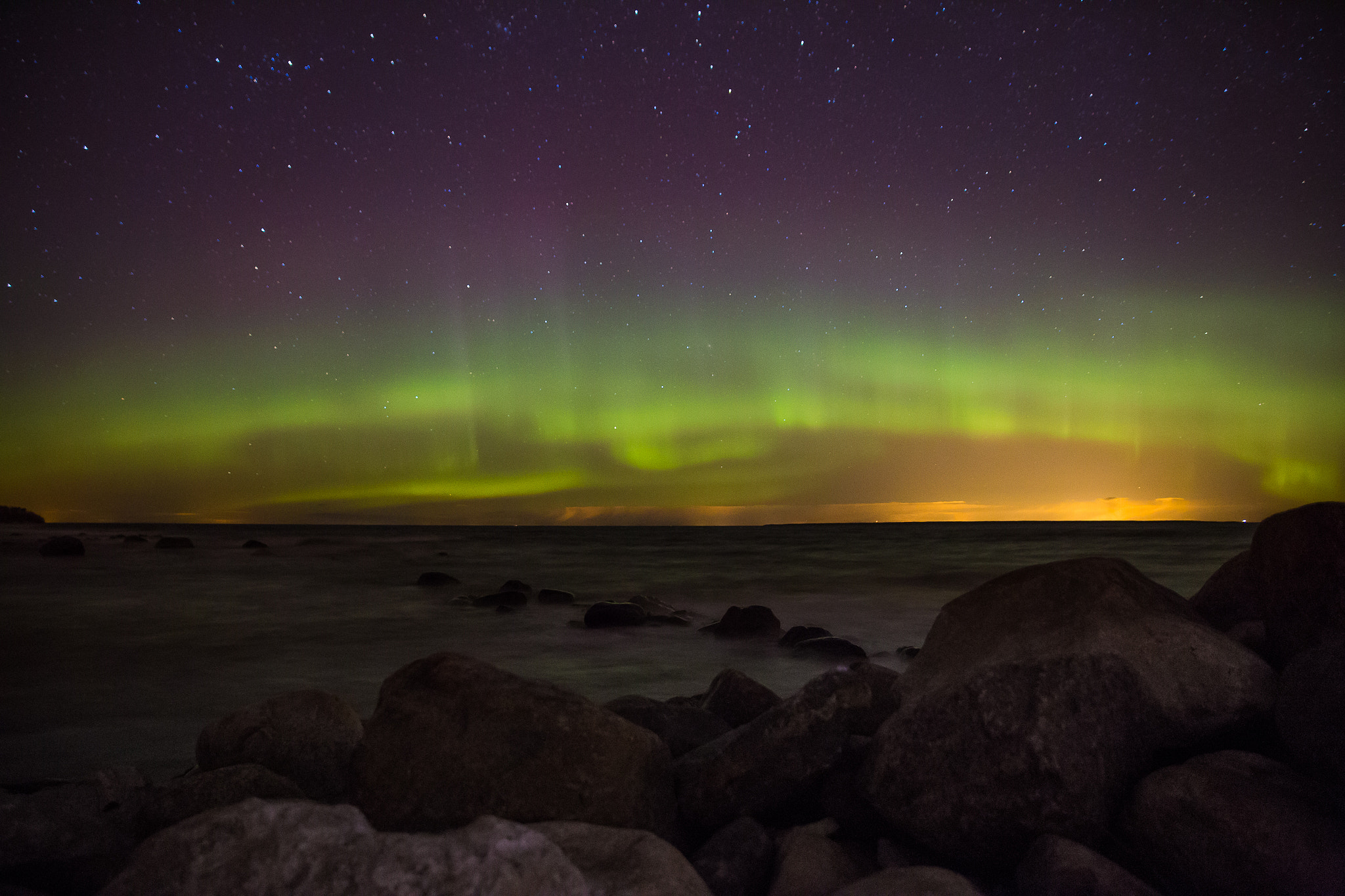 Canon EOS 6D + Sigma 24-70mm F2.8 EX DG Macro sample photo. Aurora borealis over baltic sea photography