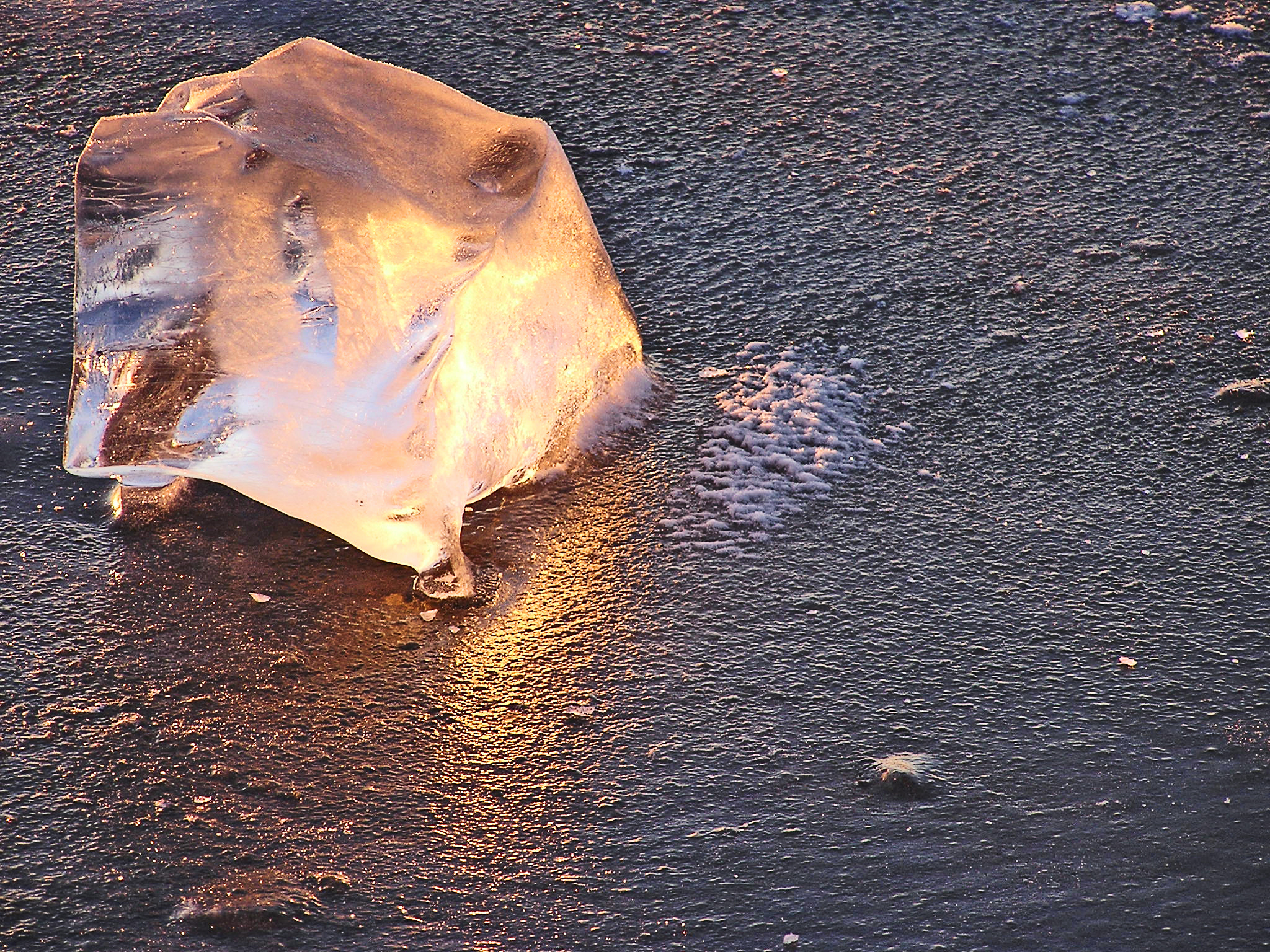 Olympus C740UZ sample photo. Fire and ice photography
