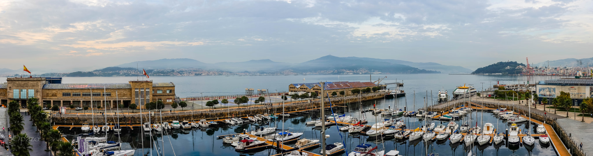 Fujifilm X-T1 sample photo. Puerto y ría de vigo. photography