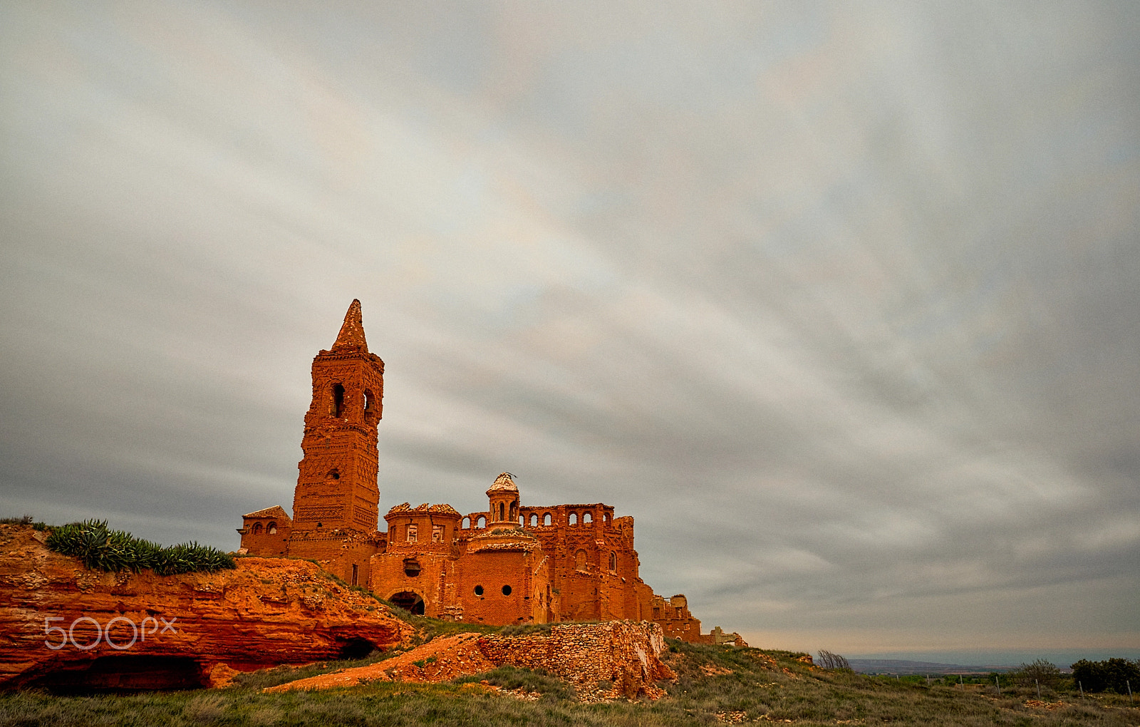 Olympus OM-D E-M1 Mark II sample photo. Belchite ii photography