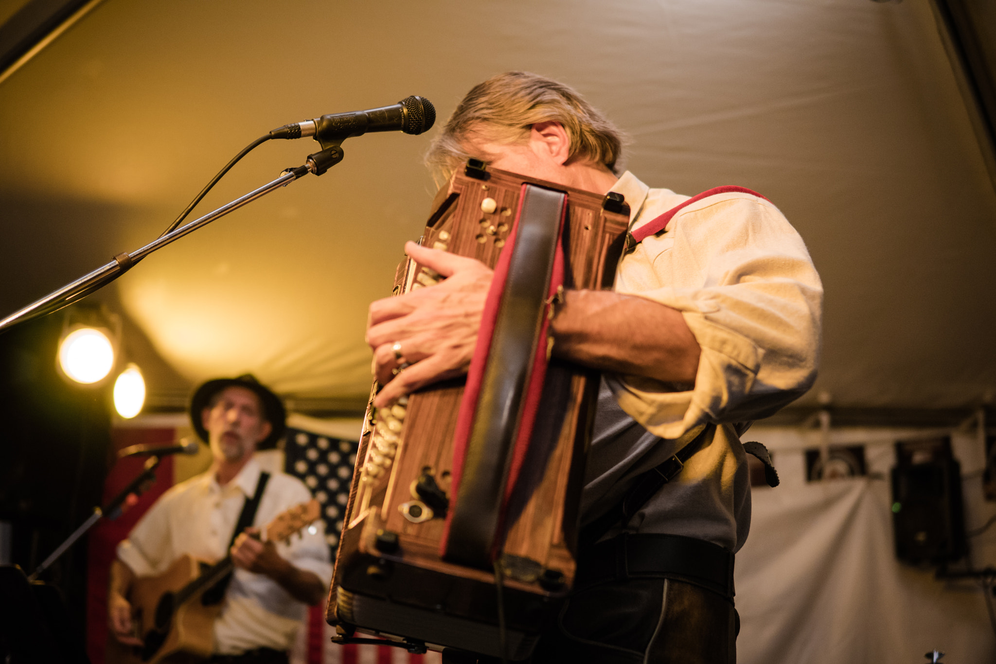 Sony a6300 + 30mm F1.4 DC DN | Contemporary 016 sample photo. "accordion man" #photojambo photography
