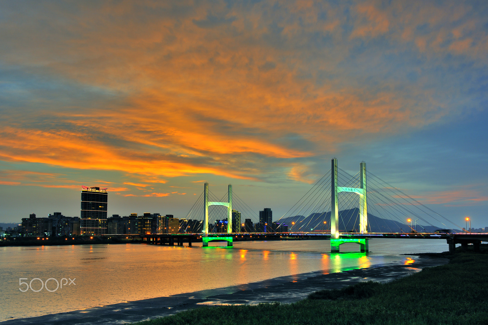 Nikon D3X sample photo. 城市,市區,建築,高樓 photography