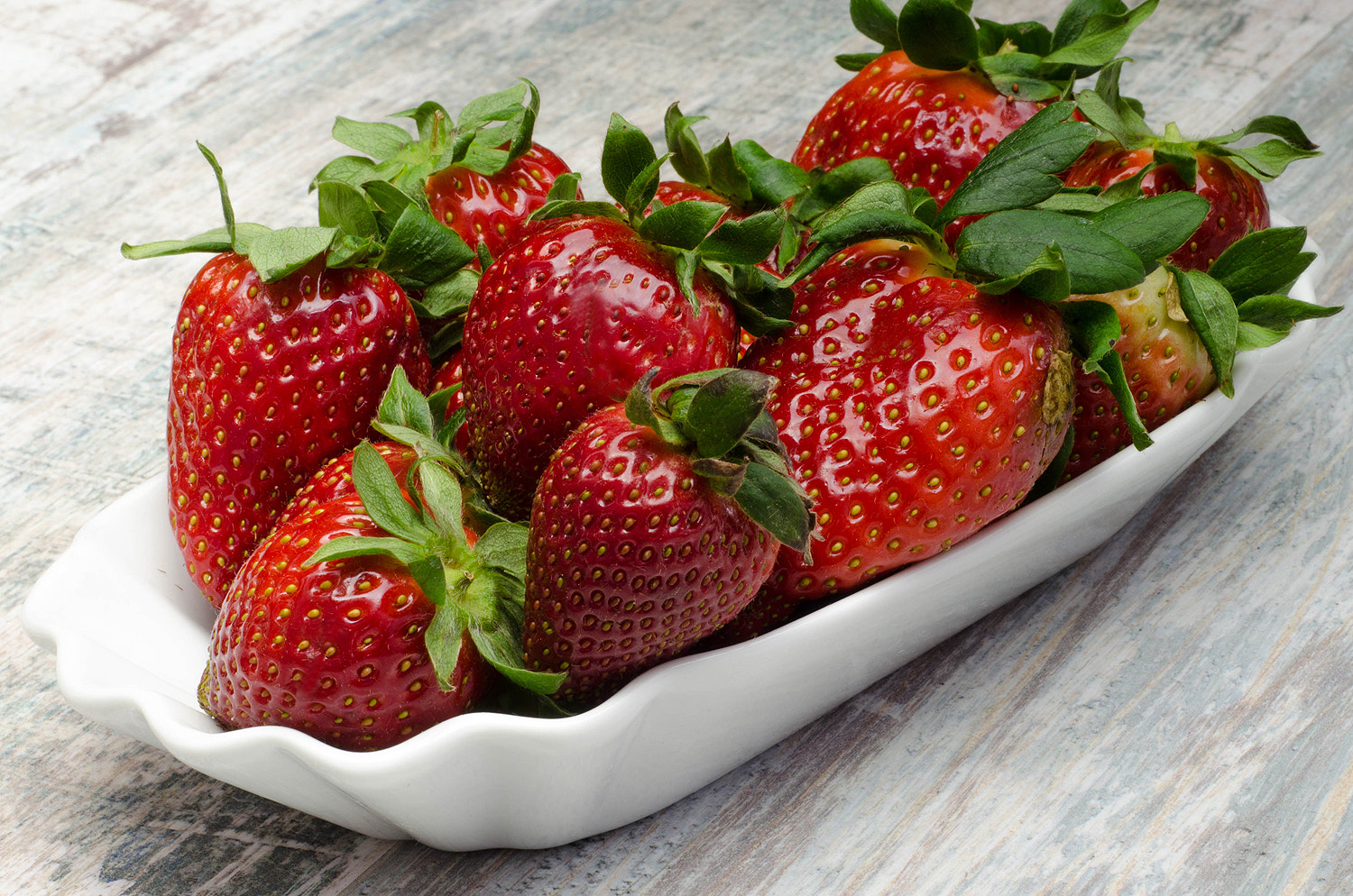 Nikon D5100 sample photo. Strawberries photography
